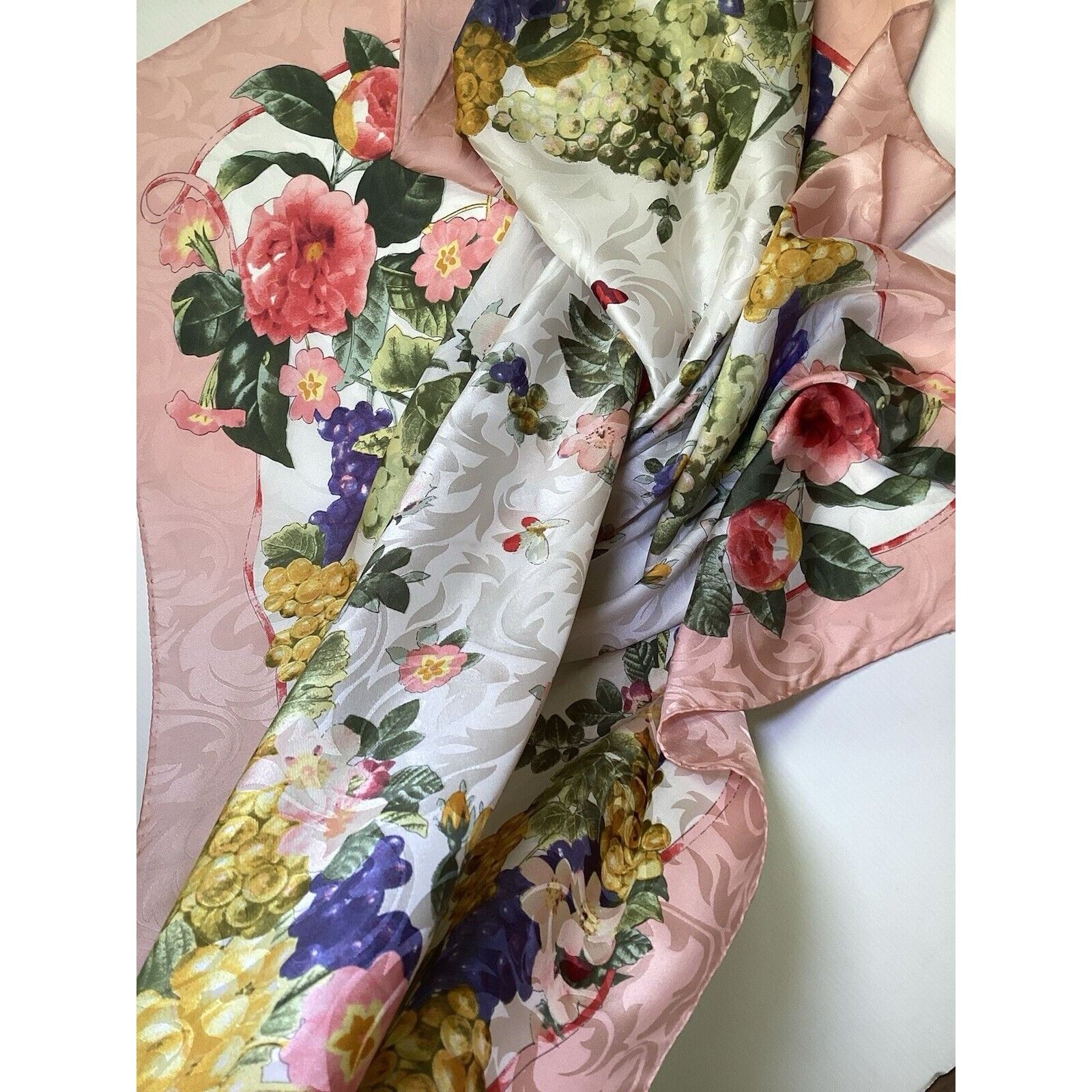 Designer FREY COMO White Pink Floral Print Scarf Silk Italy 35"-34" E Size ONE SIZE - 4 Thumbnail