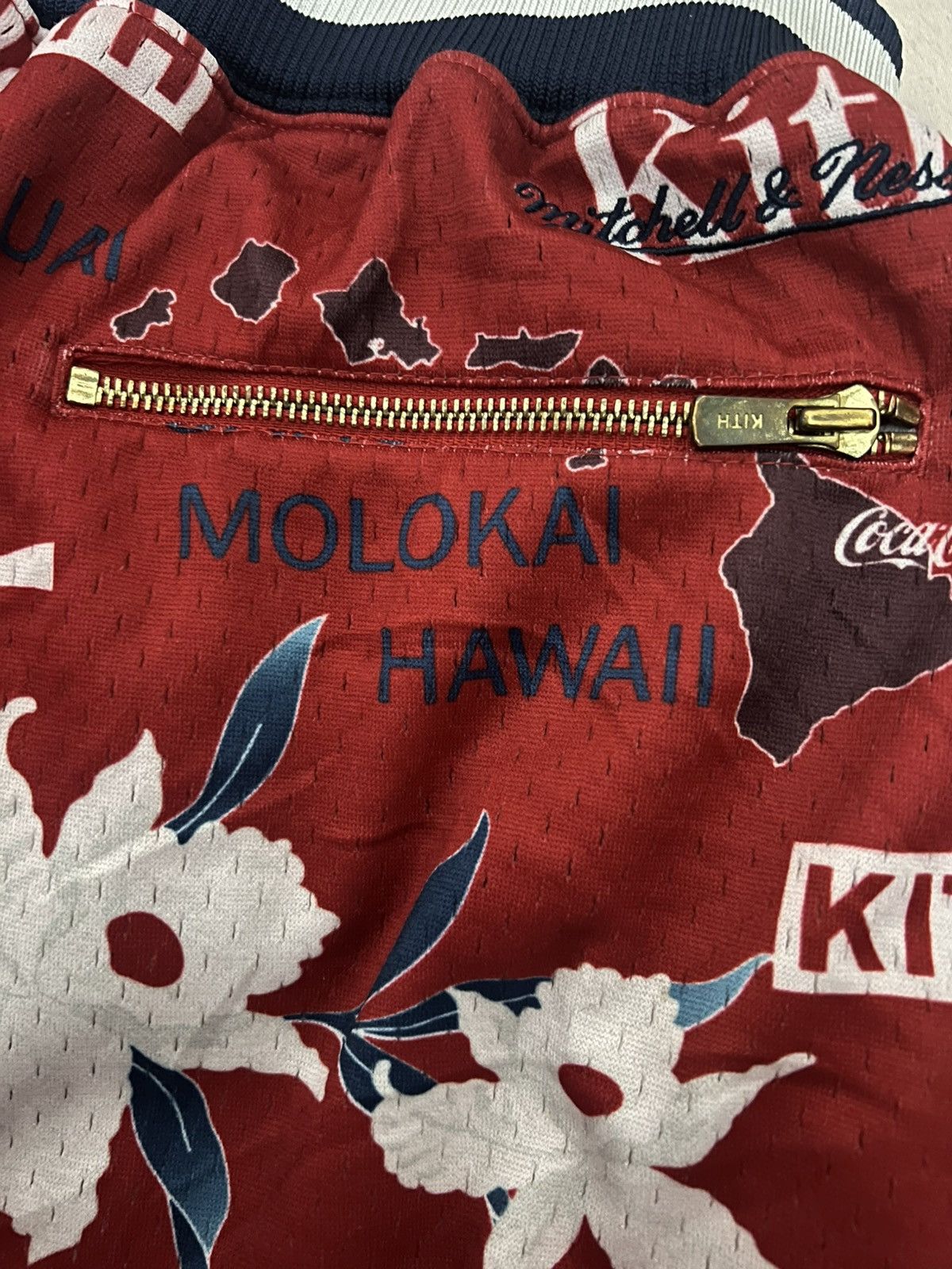 Coca Cola × Kith KITH x Coca cola x Mitchell & Ness red Size US 34 / EU 50 - 7 Thumbnail