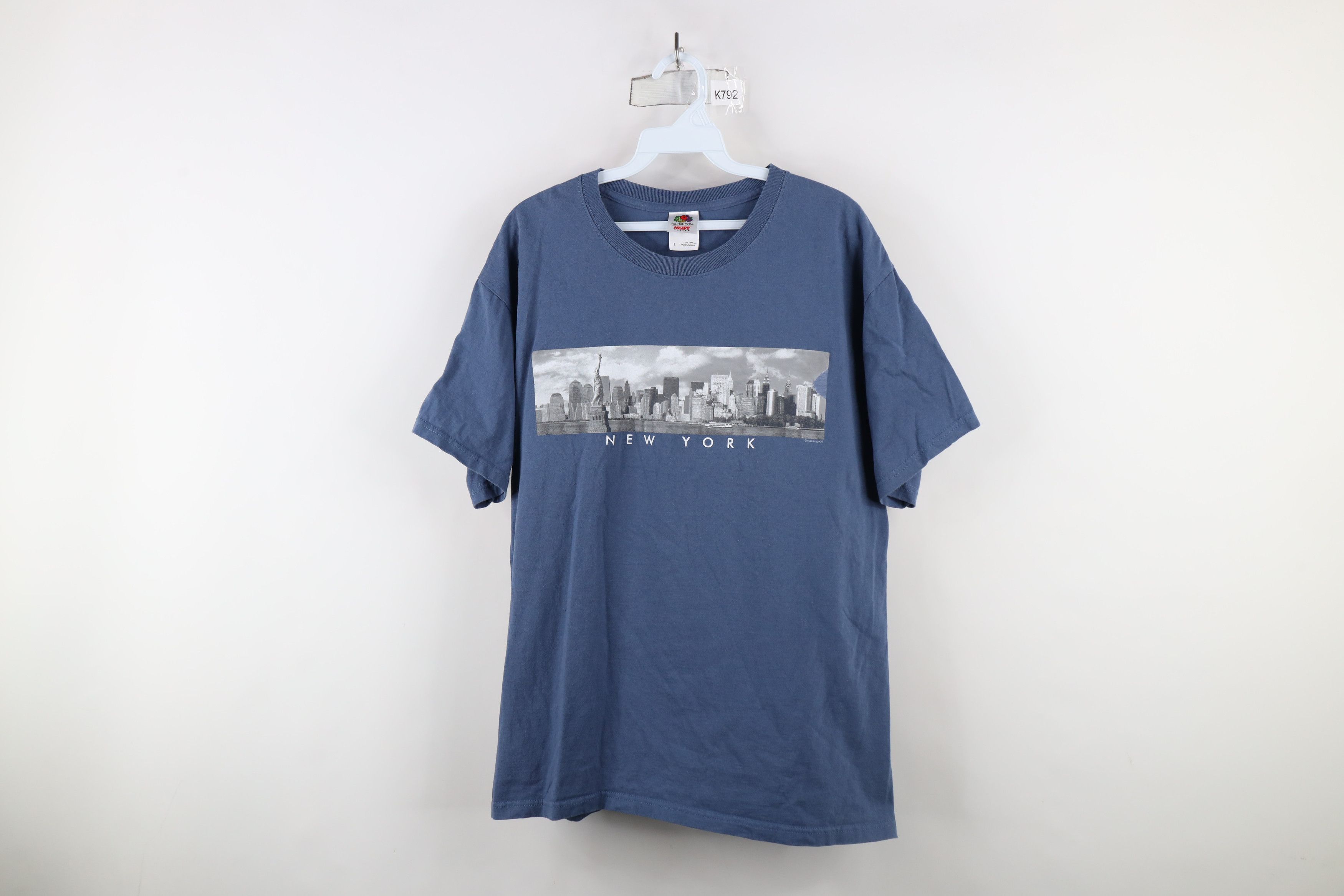 Vintage Vintage Y2K Streetwear New York City Box Logo T-Shirt Blue Size US L / EU 52-54 / 3 - 1 Thumbnail