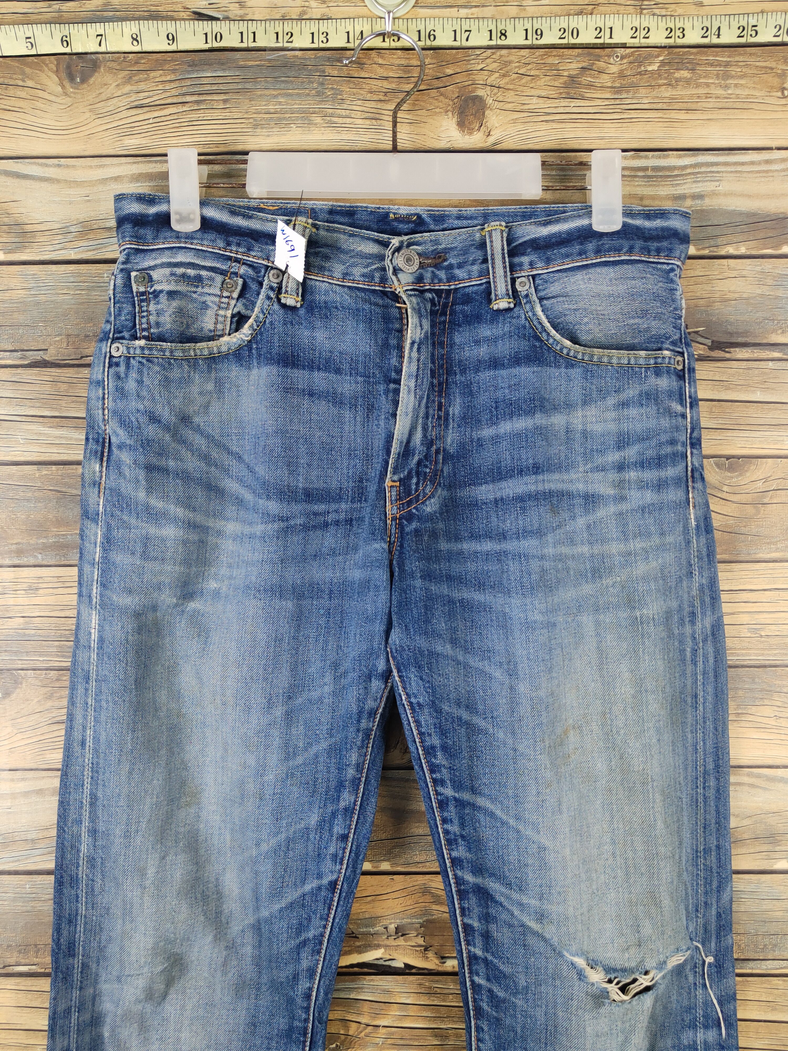 Levi's Levi's Blue Distressed Ripped Jeans #W1691 Size US 30 / EU 46 - 2 Thumbnail