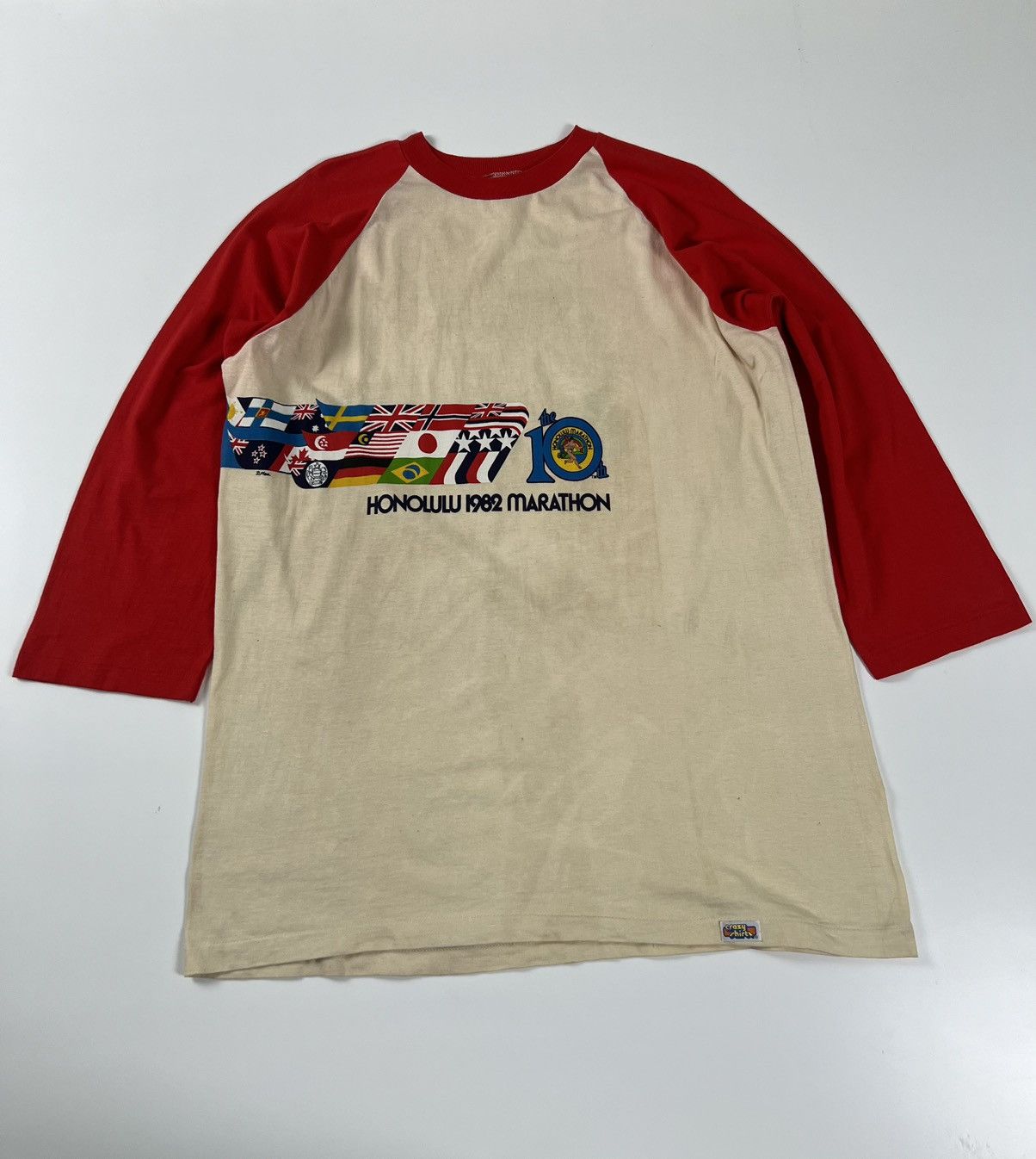 Vintage Vintage 1982 Honolulu Marathon Long Sleeve Tshirt Size US XL / EU 56 / 4 - 1 Thumbnail