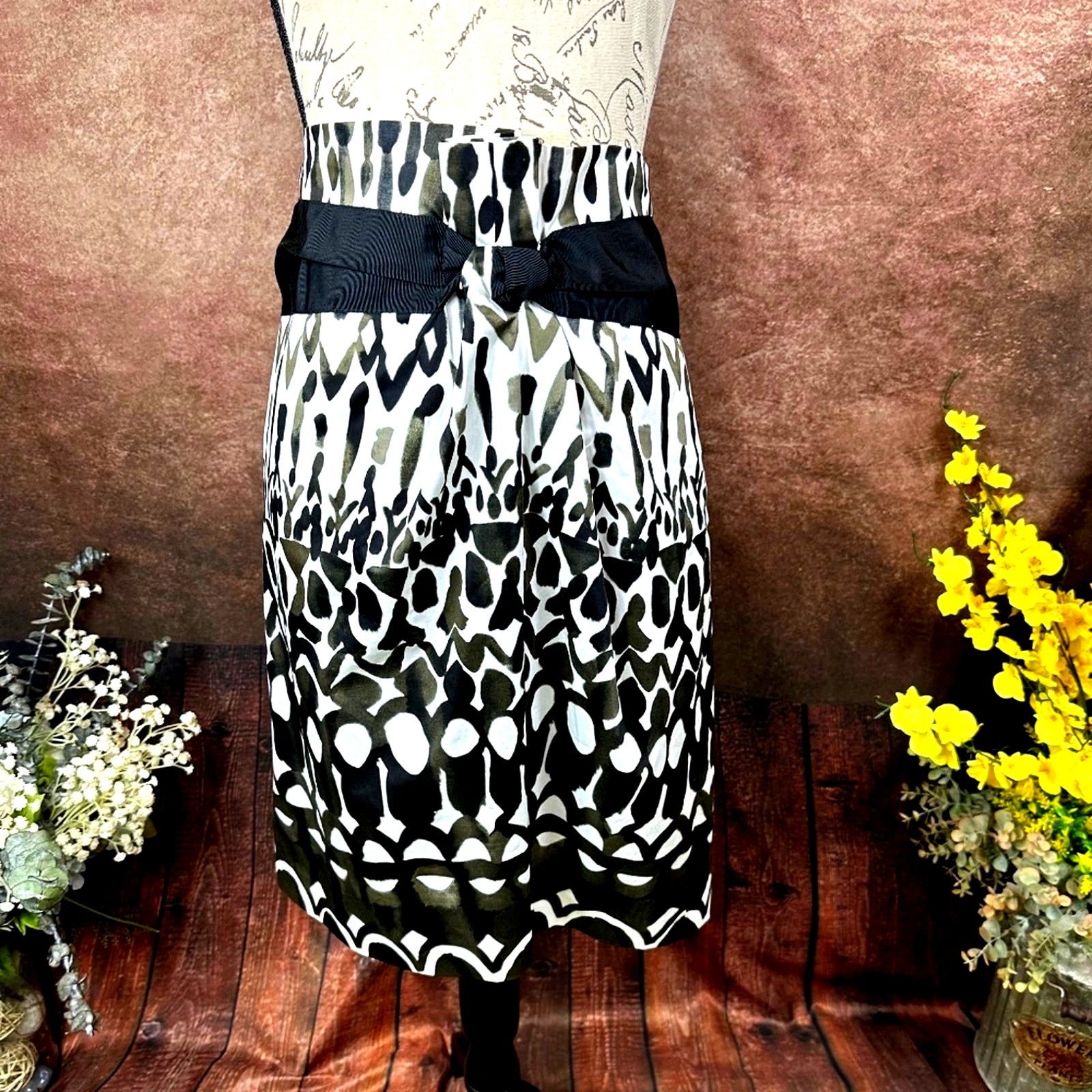 Elie Tahari Elie Tahari Abigail Skirt Black Belt Sand Dune Size 14 Size 36" / US 14 / IT 50 - 2 Thumbnail