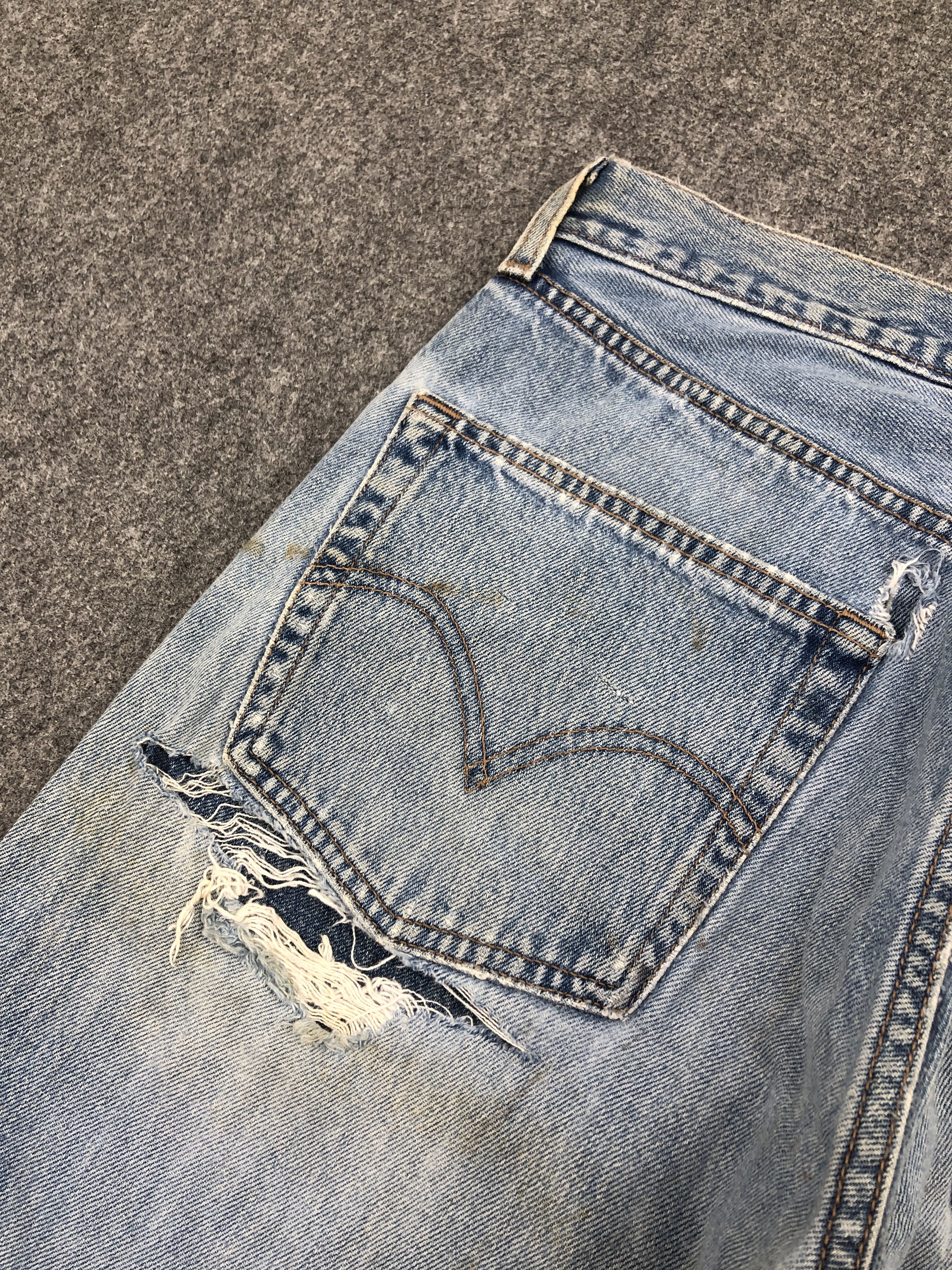 Levi's × Vintage Vintage 90s Levis 501 Light Blue Washed Jeans Size US 28 / EU 44 - 14 Thumbnail