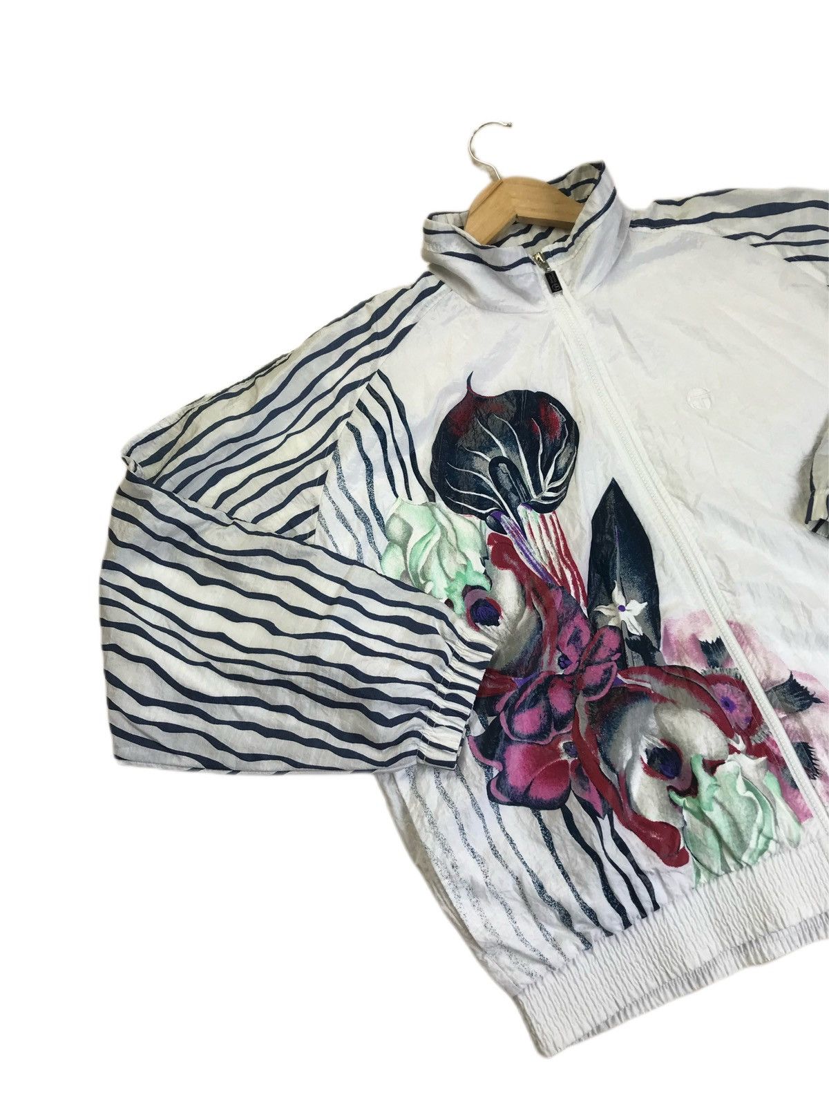 Sergio Tacchini Vintage Sergio Tacchini Floral Ladies Windbreaker Jacket Size XL / US 12-14 / IT 48-50 - 8 Thumbnail