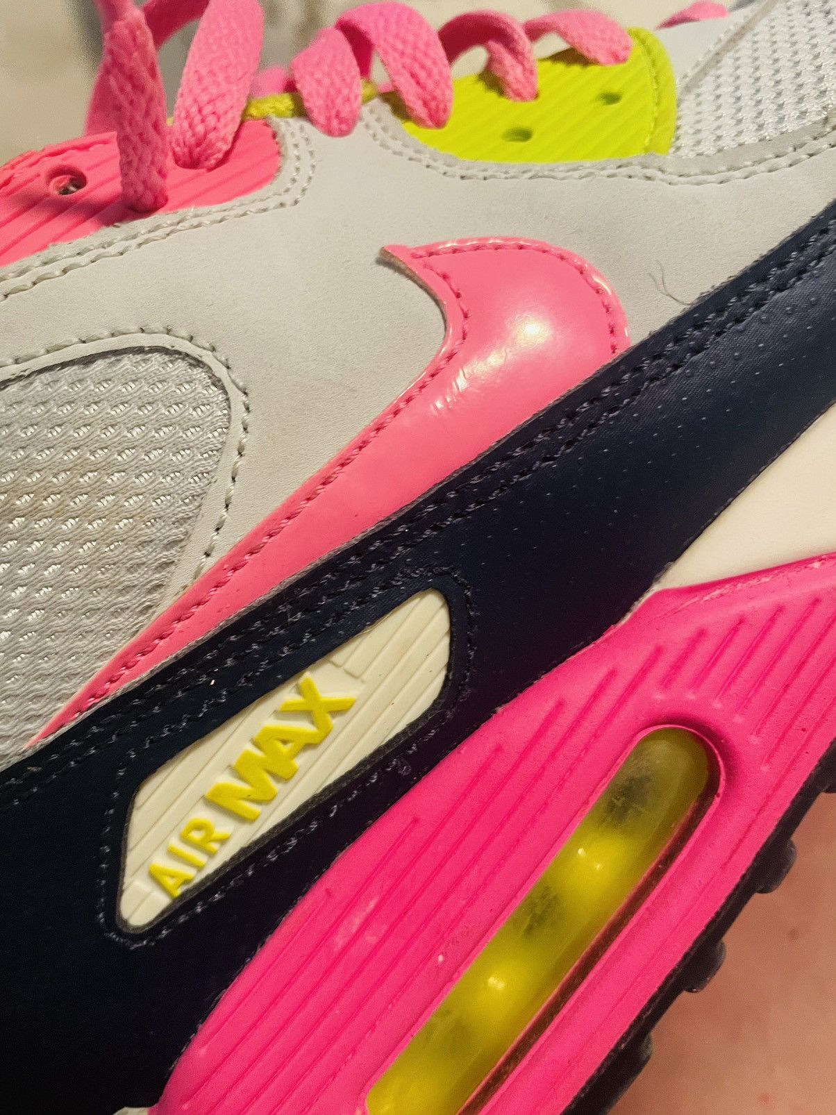 Nike AIR MAX 90 GS 'PINK GLOW VENOM GREEN Size US 8 / EU 41 - 8 Thumbnail