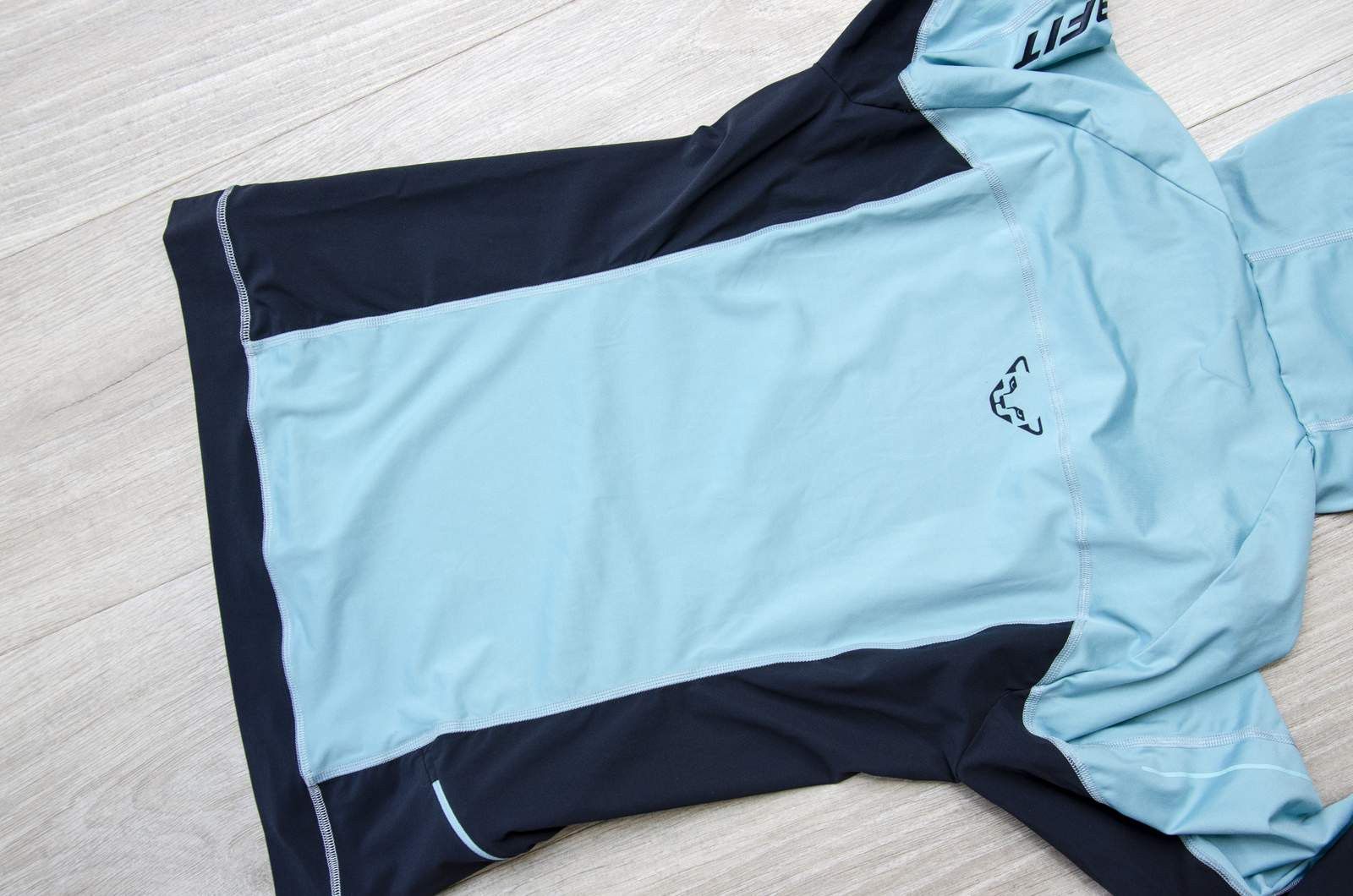 Other Dynafit Alpine Longsleeve Running Tee with Hood Women's Size L / US 10 / IT 46 - 6 Thumbnail