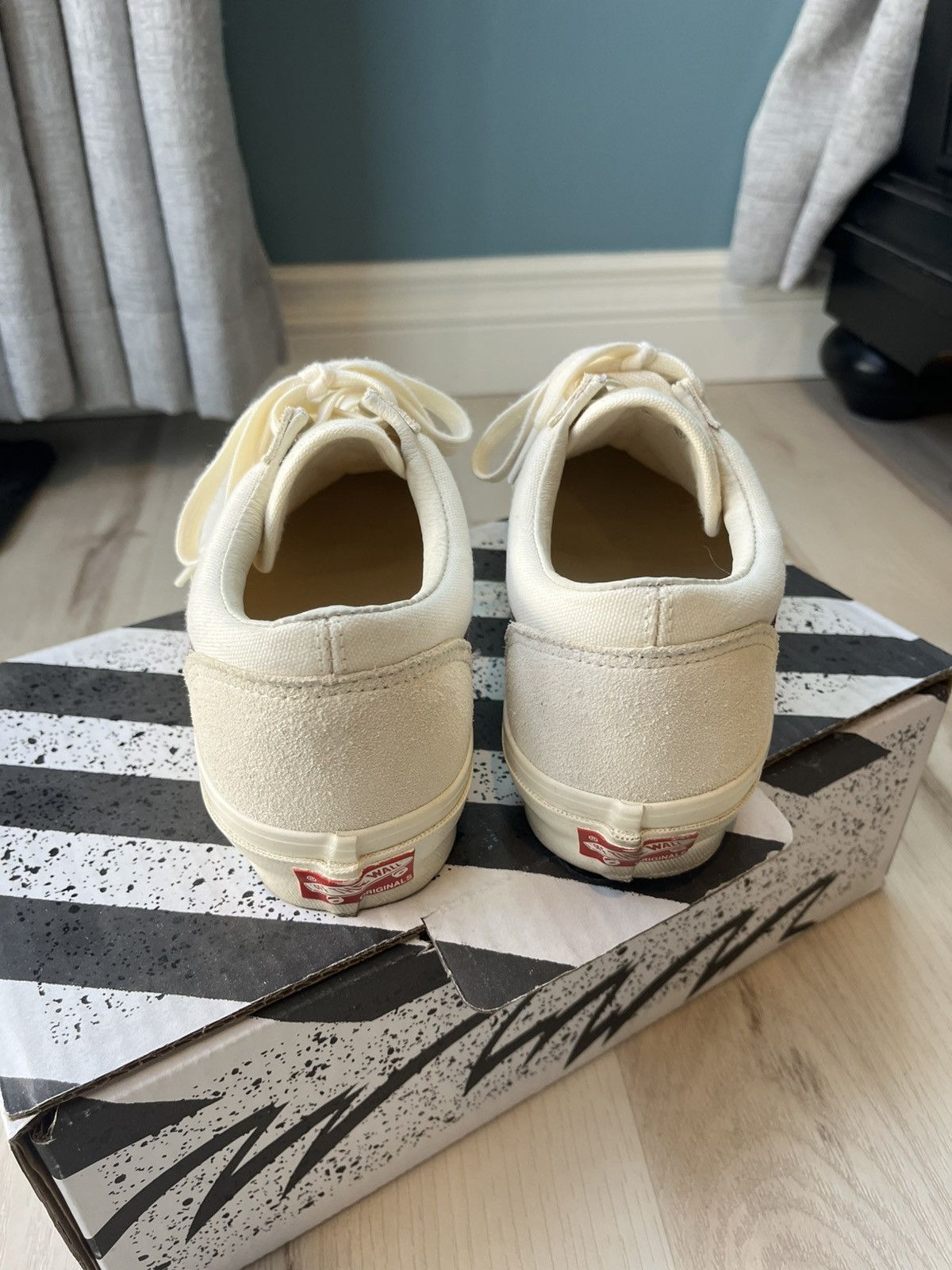 Vans Vans Vault OG Style 36 LX White/Pomegranate Size US 9 / EU 42 - 4 Thumbnail