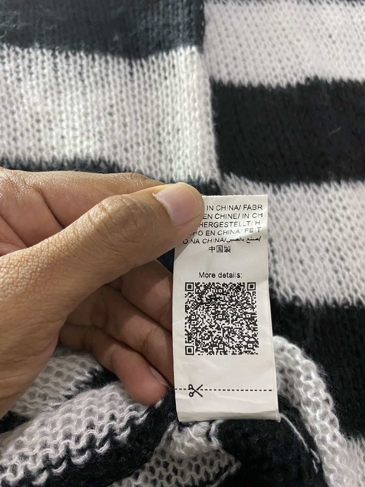 20471120 × Hysteric Glamour × Japanese Brand Romwe striped distressed knit cdg style Size US L / EU 52-54 / 3 - 6 Thumbnail
