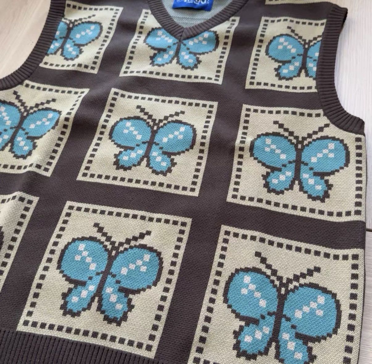 Awake NY Awake NY Butterfly Knit Vest J44 Size US XL / EU 56 / 4 - 3 Thumbnail