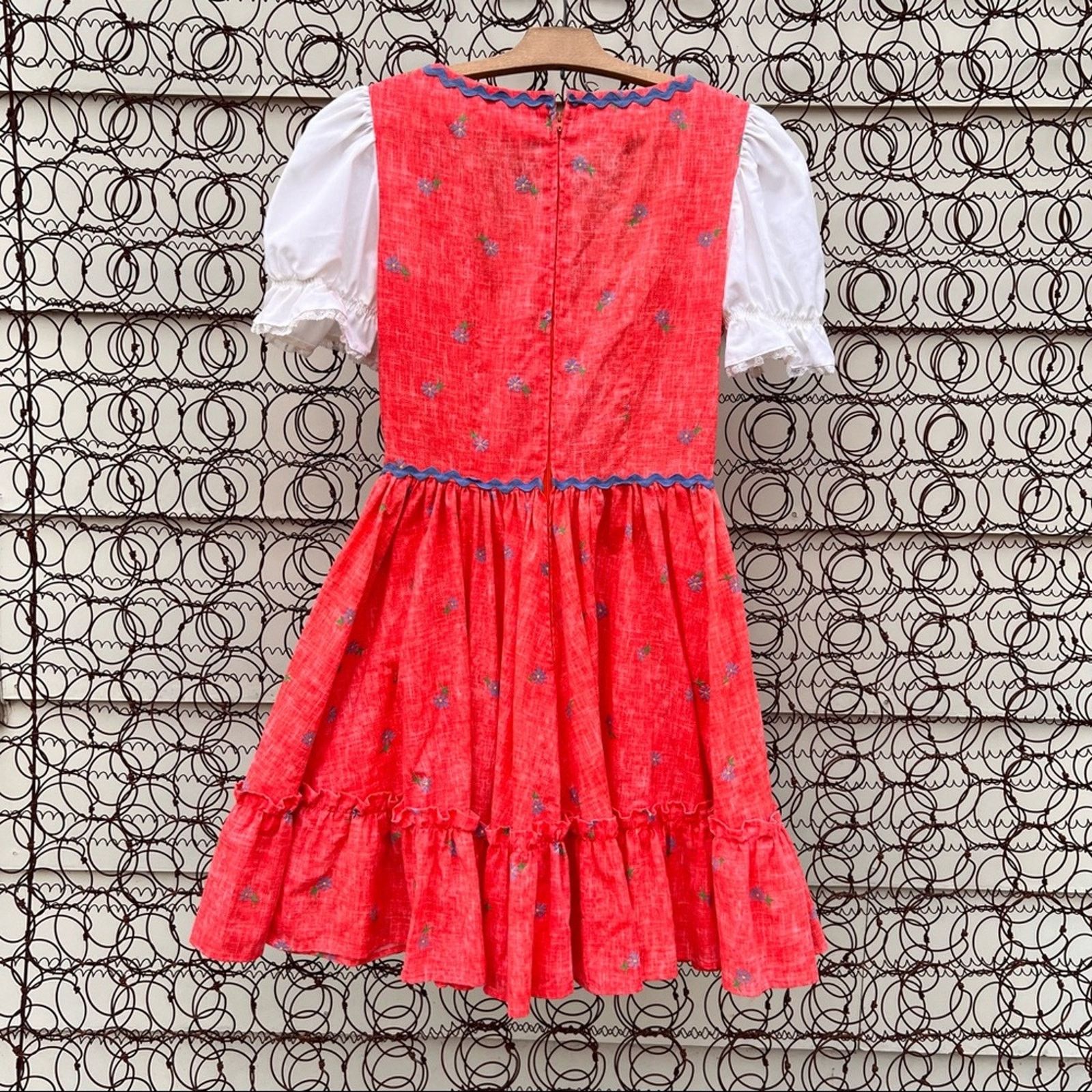 Vintage Vintage Dirndl pink coral calico square dance dress MEDIUM Size M / US 6-8 / IT 42-44 - 4 Thumbnail
