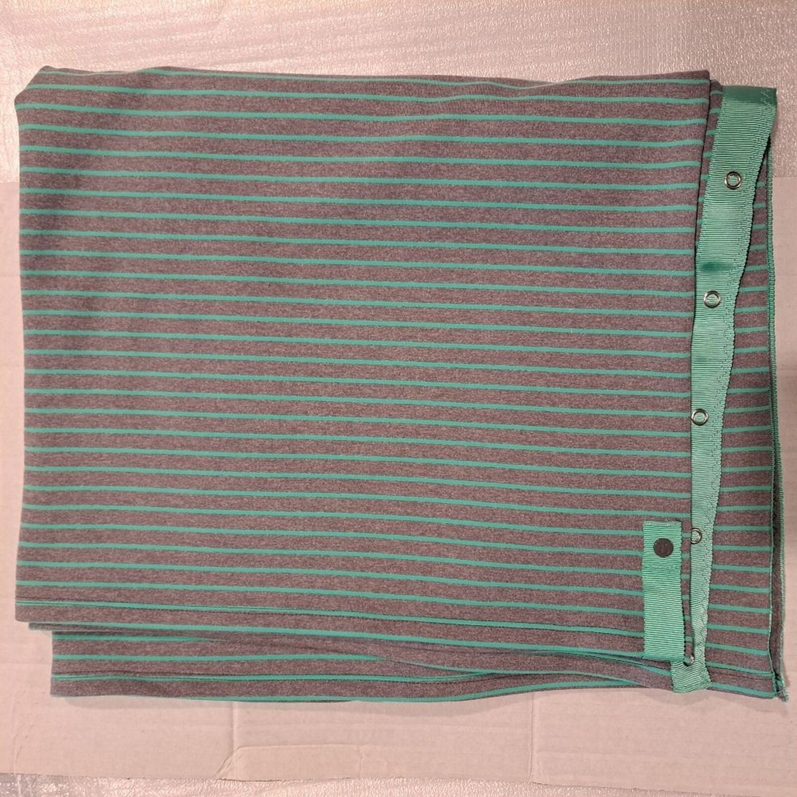 Lululemon Lululemon Vinyasa Scarf Wrap Gray Mint Green Stripes Snaps Size ONE SIZE - 12 Thumbnail