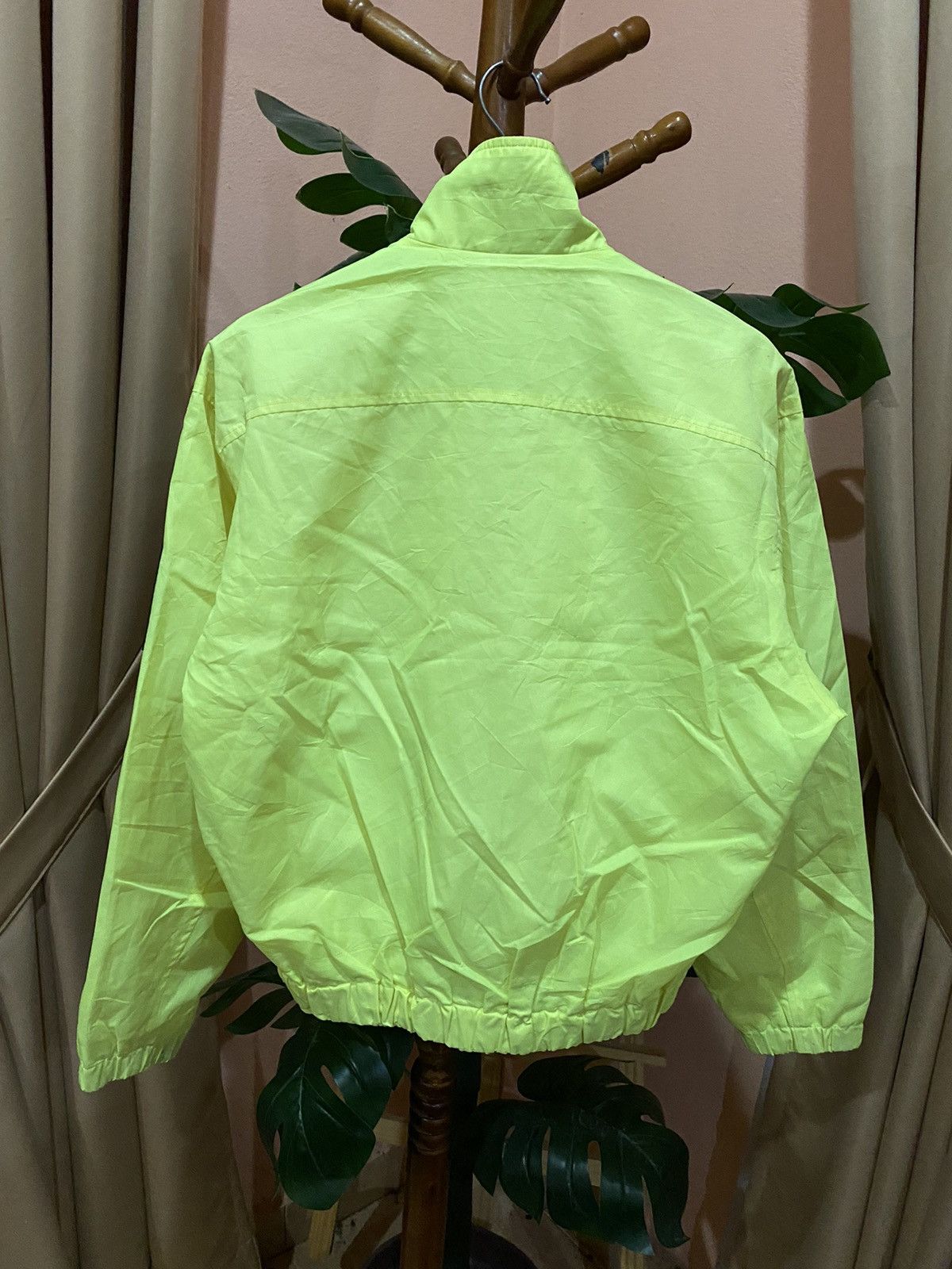 Helly Hansen Vintage Helly Hansen Neon Yellow Windbreaker Jacket Size US M / EU 48-50 / 2 - 6 Thumbnail