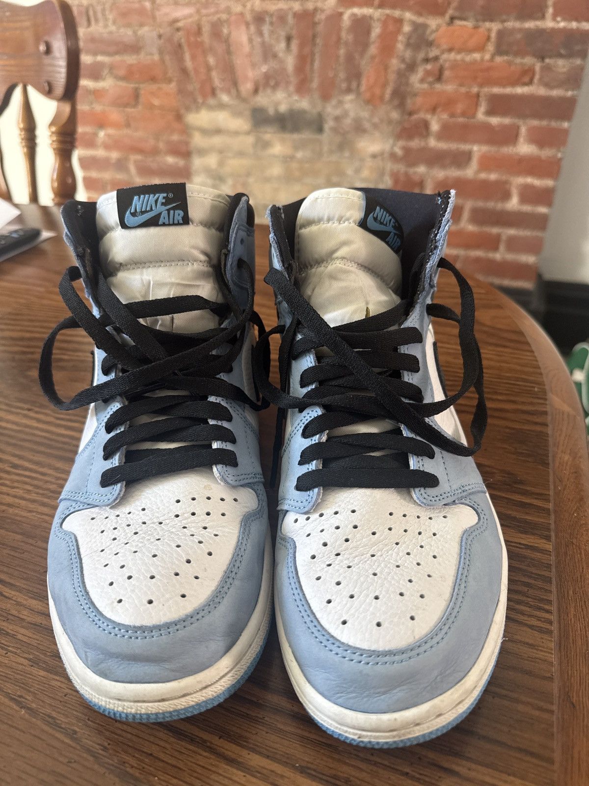 Jordan Brand Air Jordan 1 Retro High OG University Blue Size US 10.5 / EU 43-44 - 4 Thumbnail