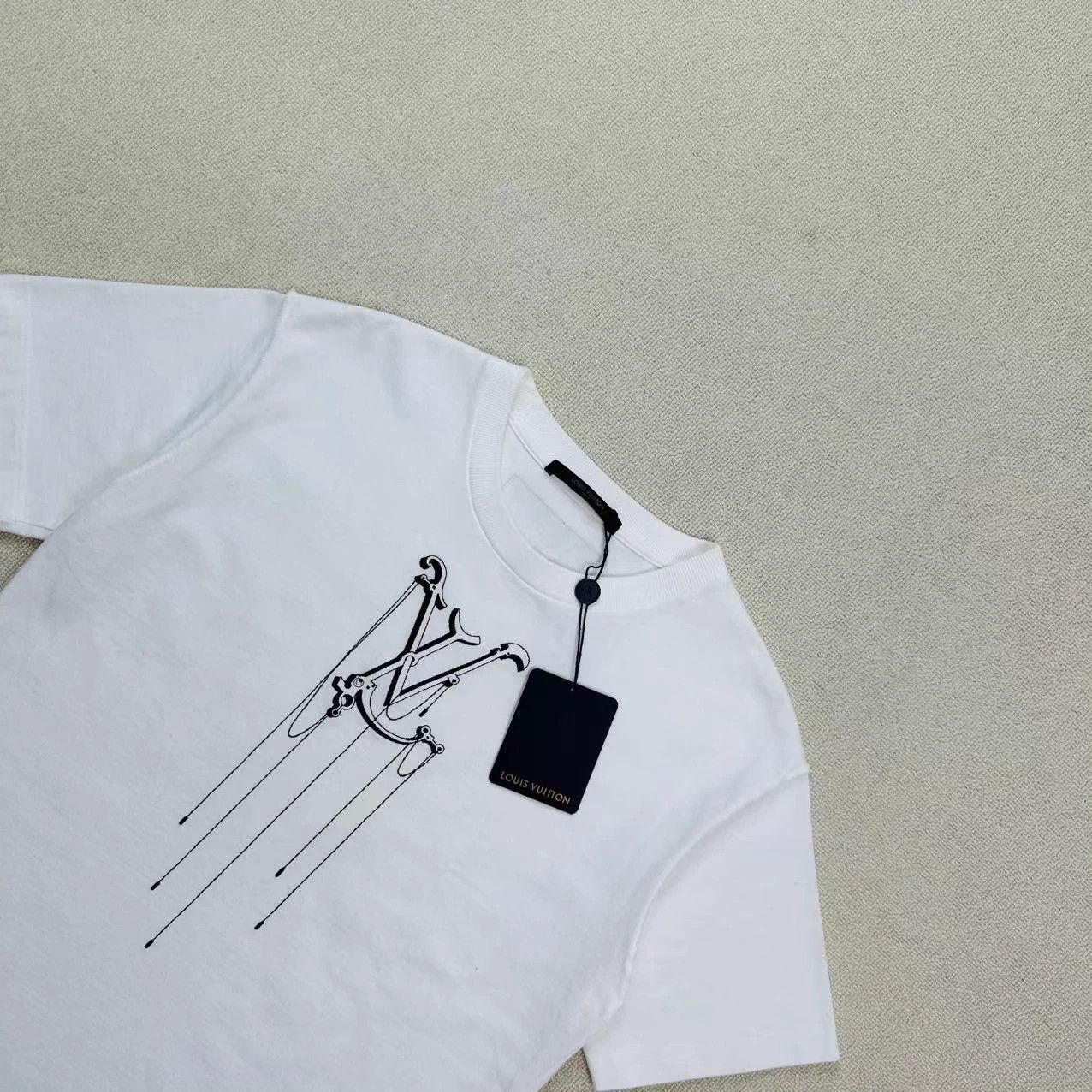 Louis Vuitton LV pendant logo short-sleeve T-shirt S new Size S / US 4 / IT 40 - 3 Thumbnail