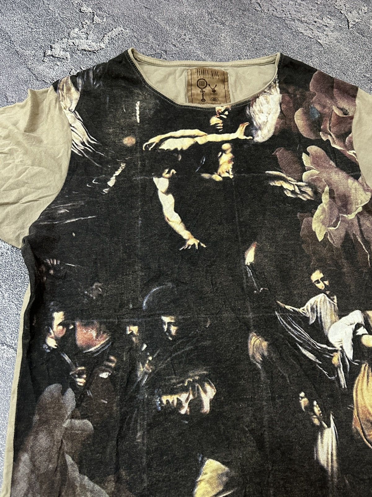 Vintage Vintage Caravaggio’s Nativity Overprinted Art T-Shirt L Size Size US L / EU 52-54 / 3 - 5 Thumbnail