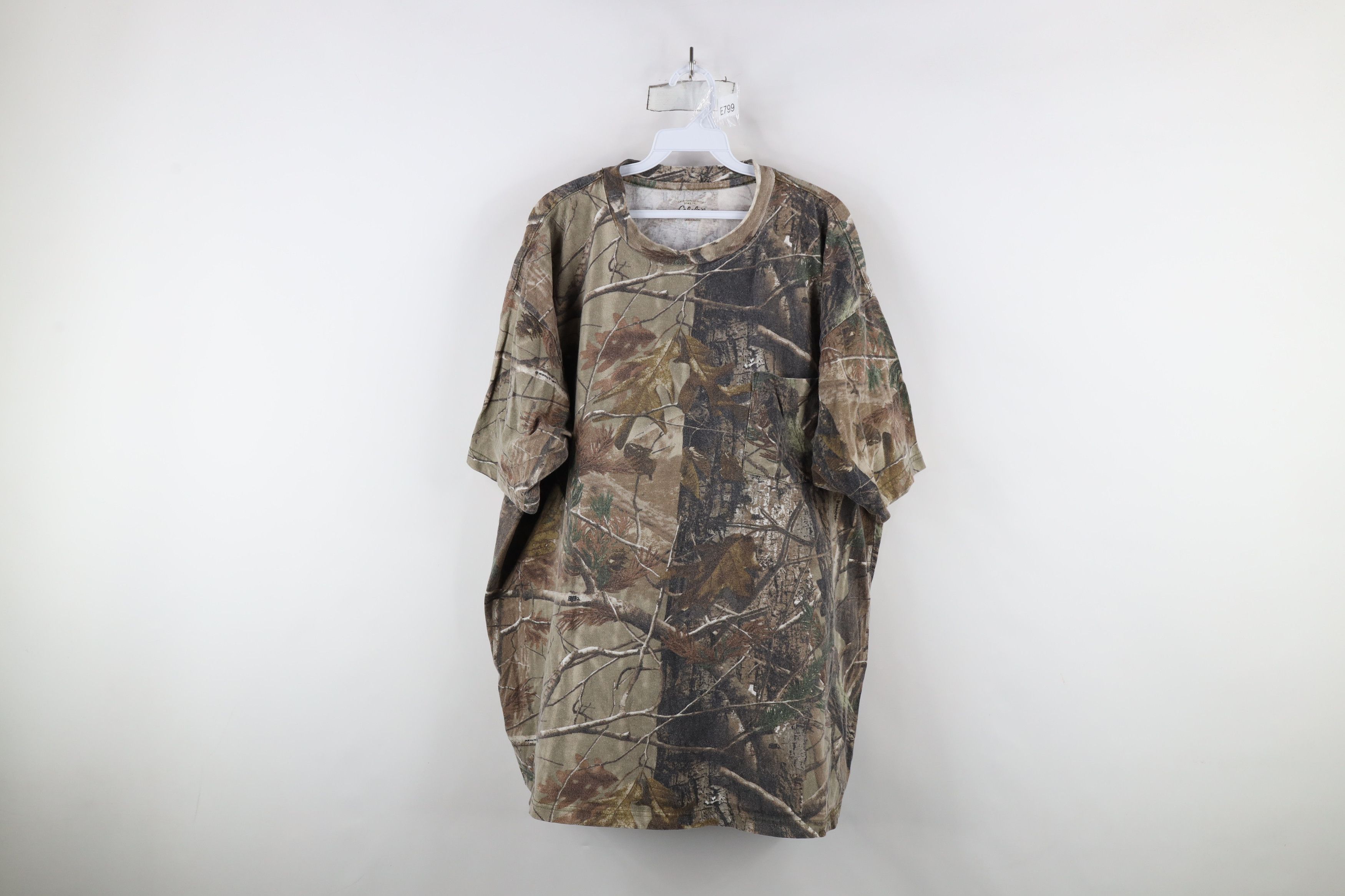 Cabelas × Vintage Vintage Y2K Cabelas Camouflage Short Sleeve Pocket T-Shirt Size US XXL / EU 58 / 5 - 1 Thumbnail