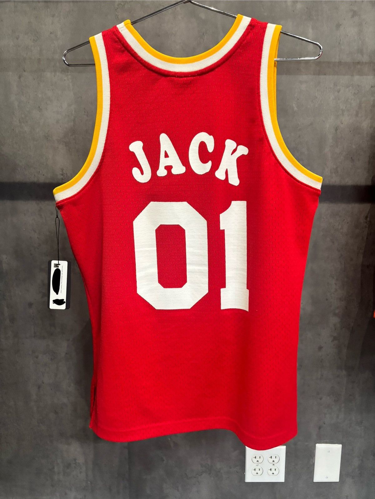 Mitchell & Ness × Travis Scott TRAVIS SCOTT X BR X MITCHELL & NESS ‘ROCKETS JERSEY’ SIZE M Size US M / EU 48-50 / 2 - 8 Thumbnail