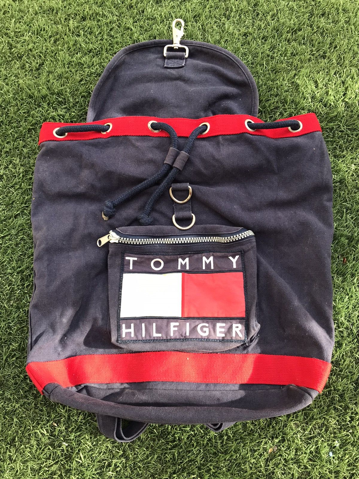 Tommy Hilfiger × Vintage Vintage Tommy Hilfiger Big Flag Logo Canvas Backpack Bag Size ONE SIZE - 4 Thumbnail