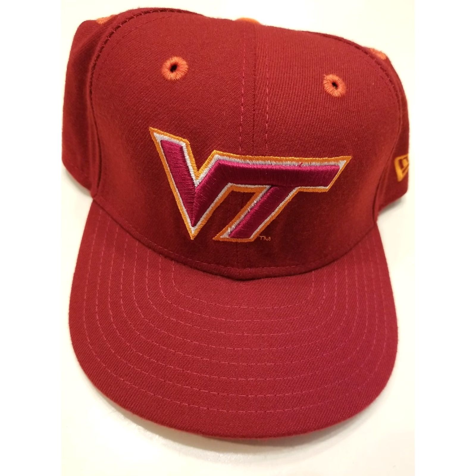 New Era VINTAGE Virginia Tech Logo Burgundy FITTED Hat New Era MADE IN USA Mens 7 1/8 Wool blend Size ONE SIZE - 2 Thumbnail