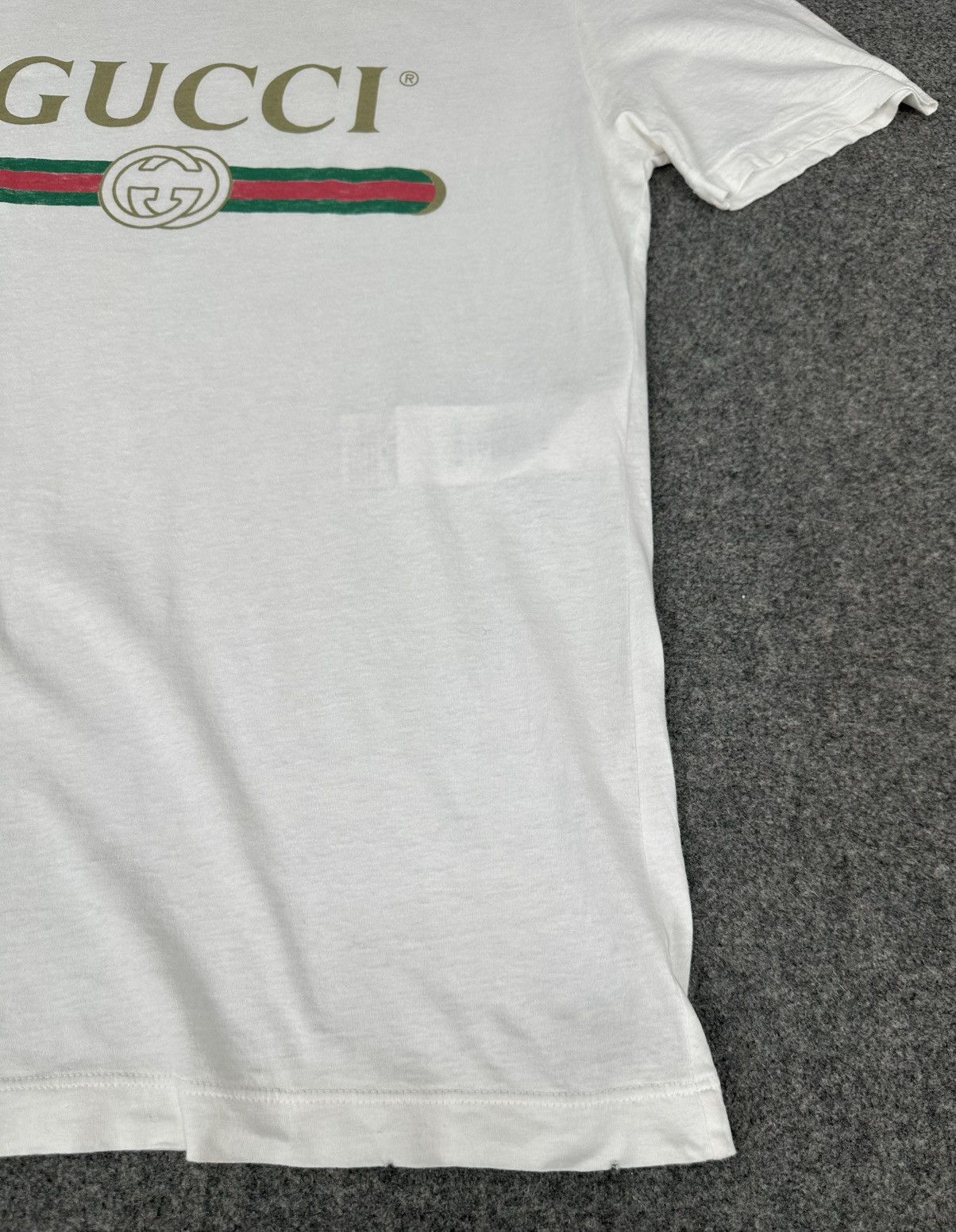Gucci Gucci - Classic Logo Distressed - Short Sleeve Shirt - White Size US M / EU 48-50 / 2 - 6 Thumbnail