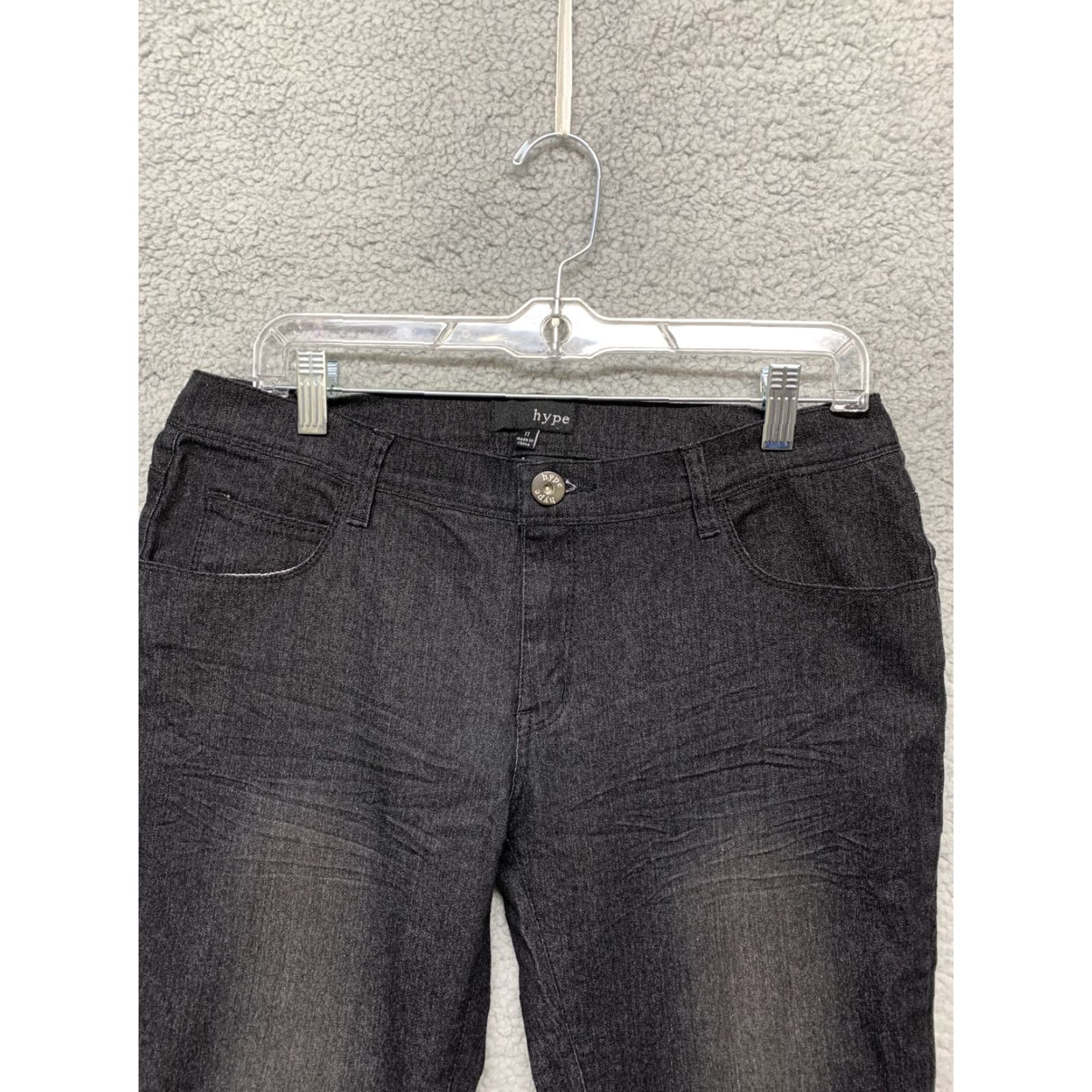 Vintage Hype Womens Capri Shorts Black Size 11 Stretch 34 x 19 Rise 8.5 Size 32" / US 10 / IT 46 - 2 Thumbnail