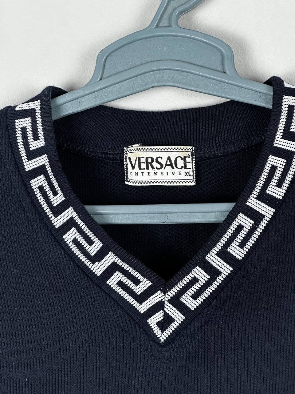 Versace Vintage Versace Oversized Navy T-shirt Size US XL / EU 56 / 4 - 5 Thumbnail