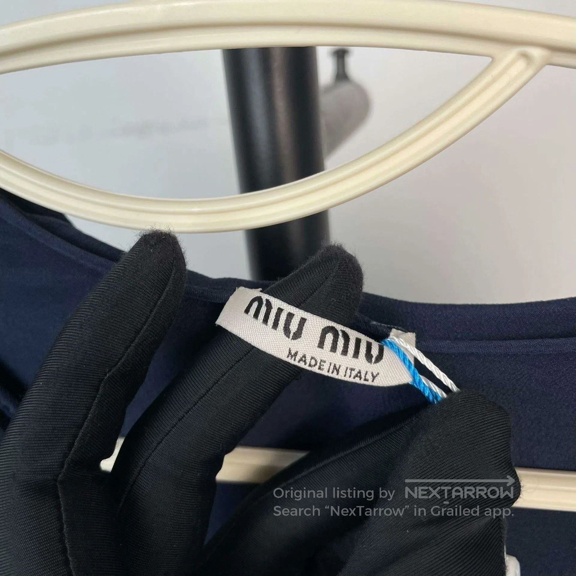 Miu Miu Miu Miu Dark Blue Silk Shirt. Size M / US 6-8 / IT 42-44 - 8 Thumbnail