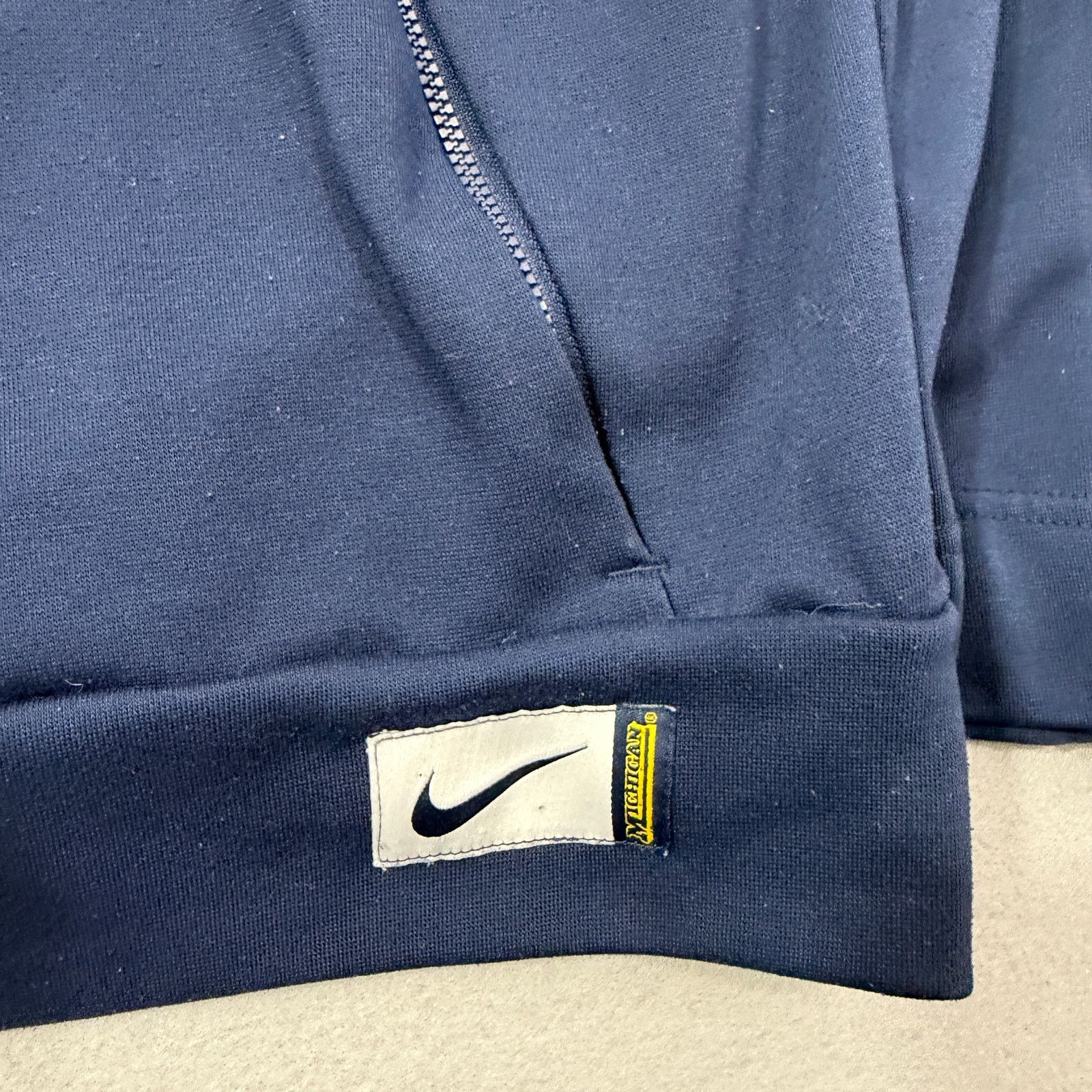 Nike Nike Michigan Wolverines Hoodie Men's Large Blue Yellow Size US L / EU 52-54 / 3 - 5 Thumbnail