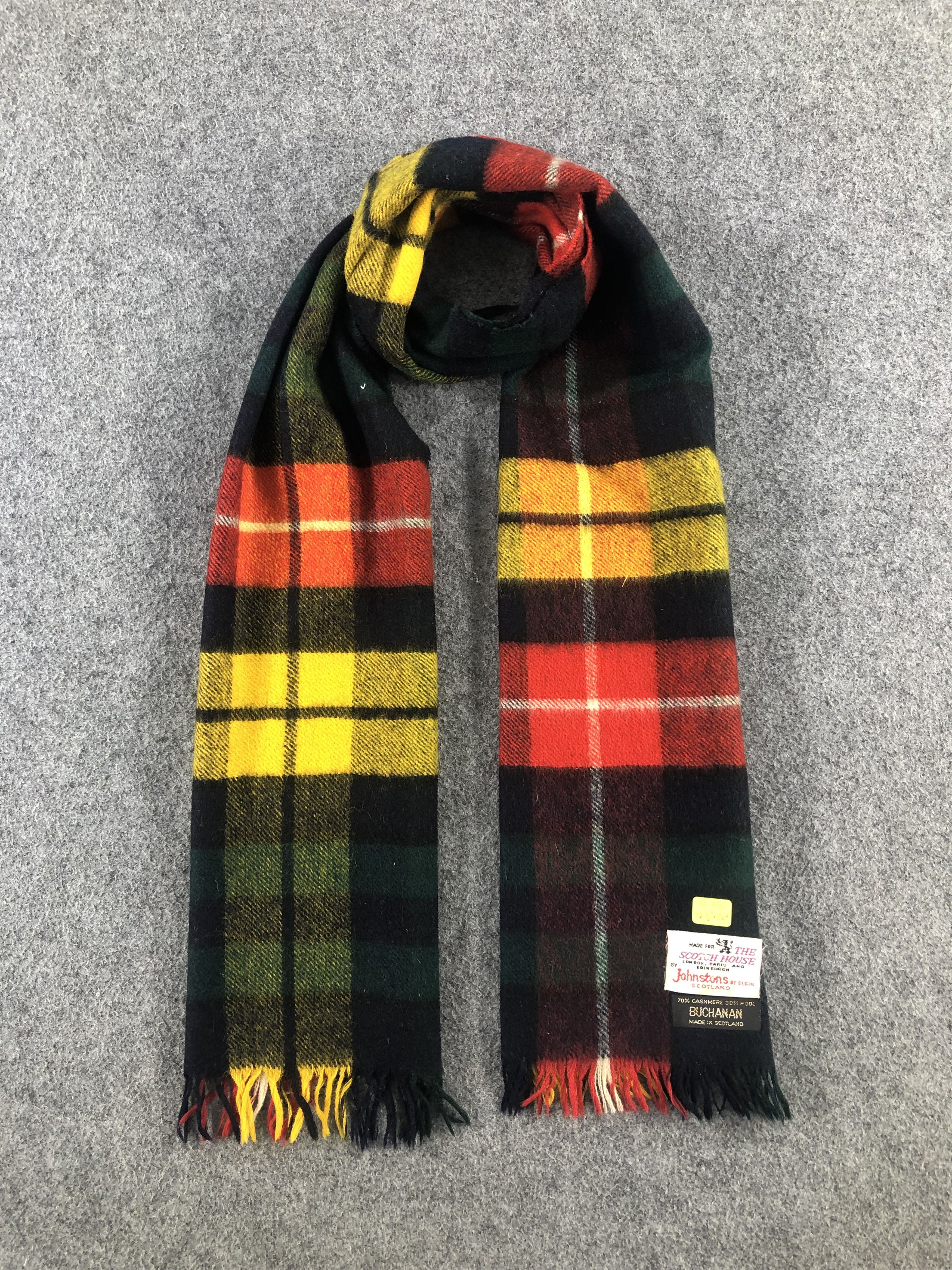 Johnstons Of Elgin Johnstons Of Elgin Scarf / Muffler / Neckwear Size ONE SIZE - 1 Thumbnail