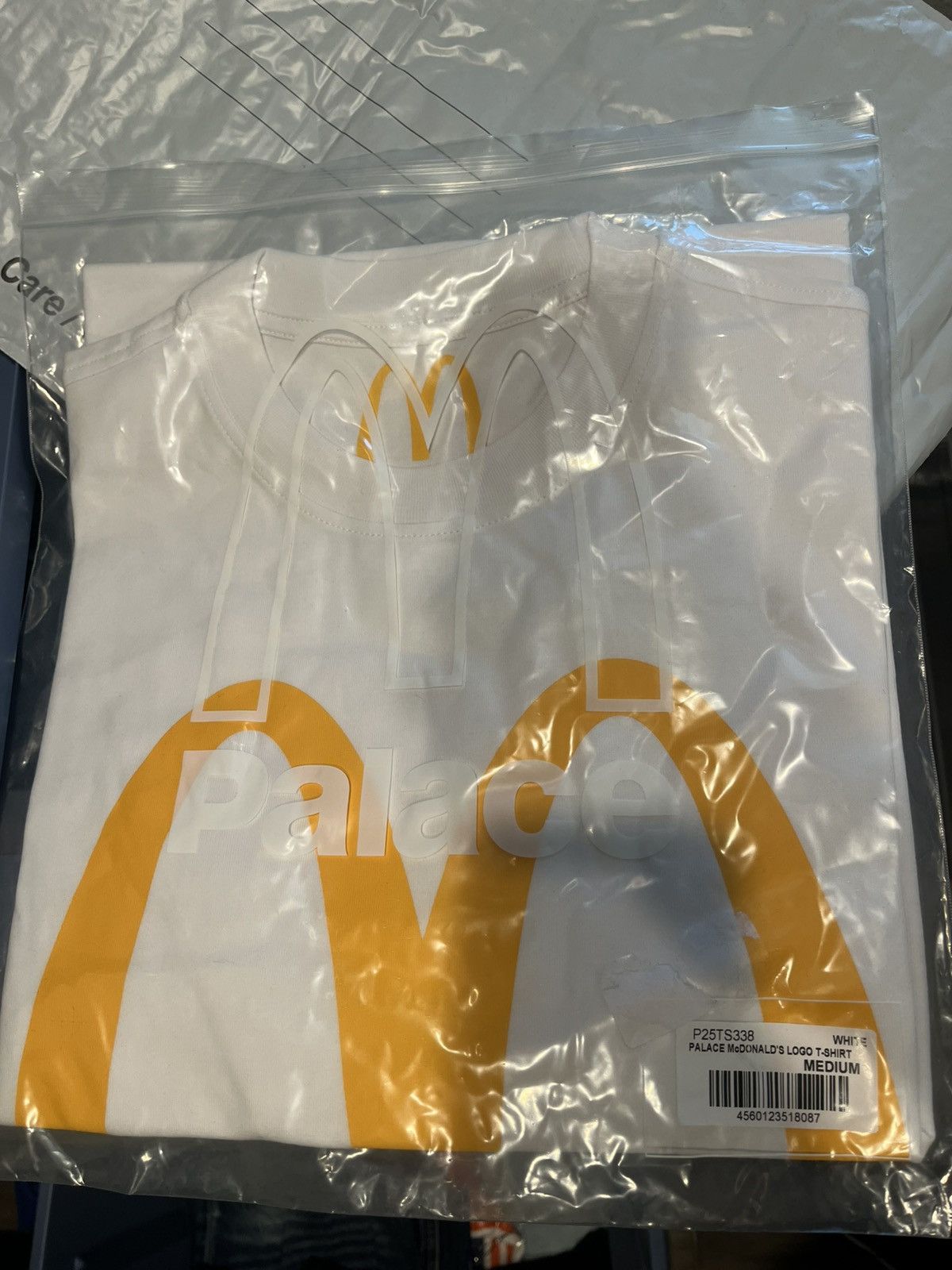 Palace McDonald’s x Palace Collab Tee – Brand New – Size M Size US M / EU 48-50 / 2 - 4 Thumbnail