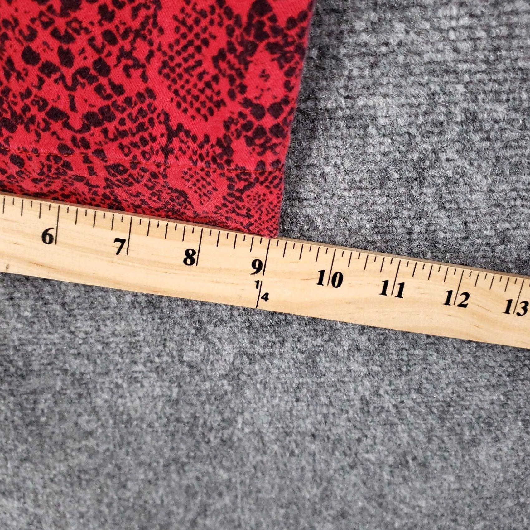 Vintage Chicos Pants Women 16 Red Cropped High Rise Animal Print Snakeskin Pockets Stretch Size 38" / US 16 / IT 52 - 5 Thumbnail