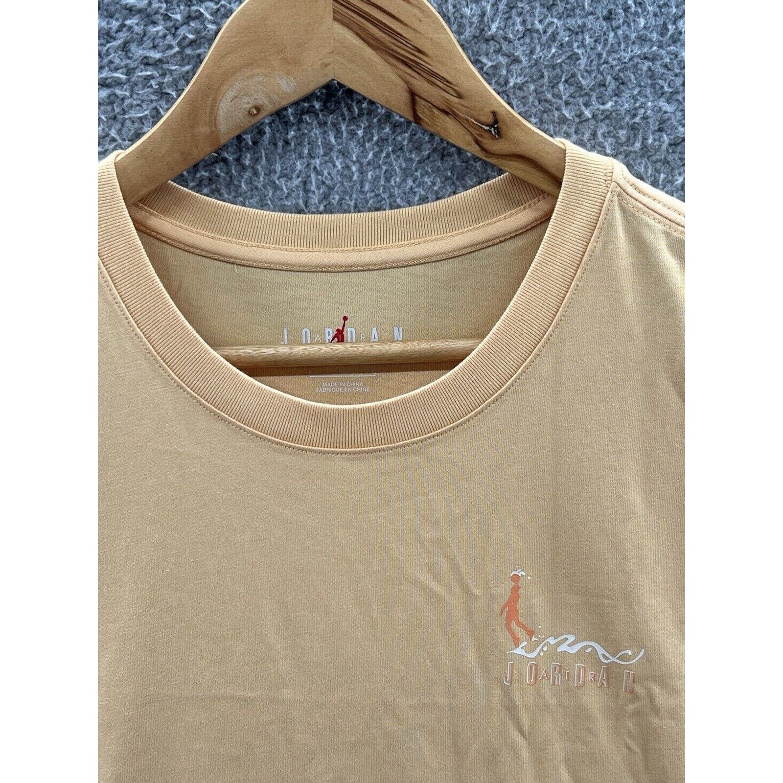 Jordan Brand Air Jordan T-Shirt Celestial Gold DX9577-266 Men’s Sz. Large Size US L / EU 52-54 / 3 - 5 Thumbnail