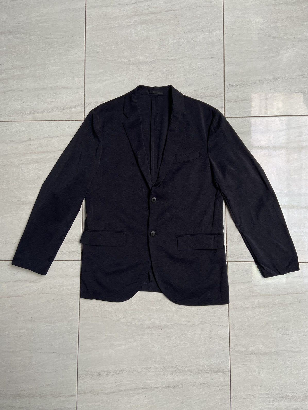 Uniqlo UNIQLO Navy Suit Size 50L - 1 Thumbnail