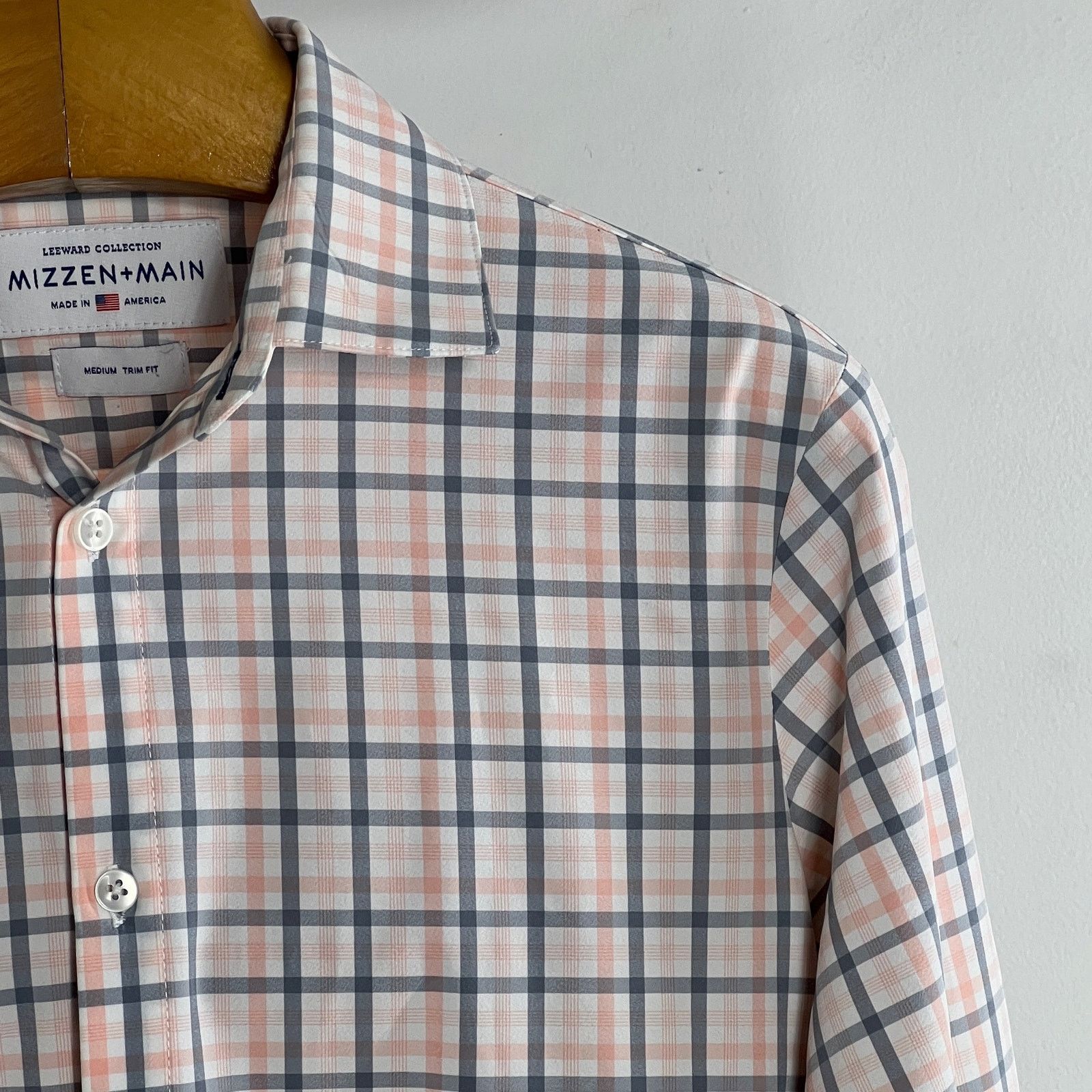 Mizzen+Main Mizzen+Main Mens Trim Fit White Gray Salmon Plaid Shirt Sz M Size US M / EU 48-50 / 2 - 5 Thumbnail