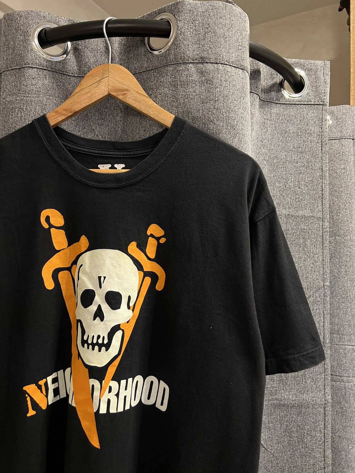 Neighborhood × Vlone Vlone x Neighborhood - 19/SS - Skull Tee Size US XL / EU 56 / 4 - 2 Thumbnail
