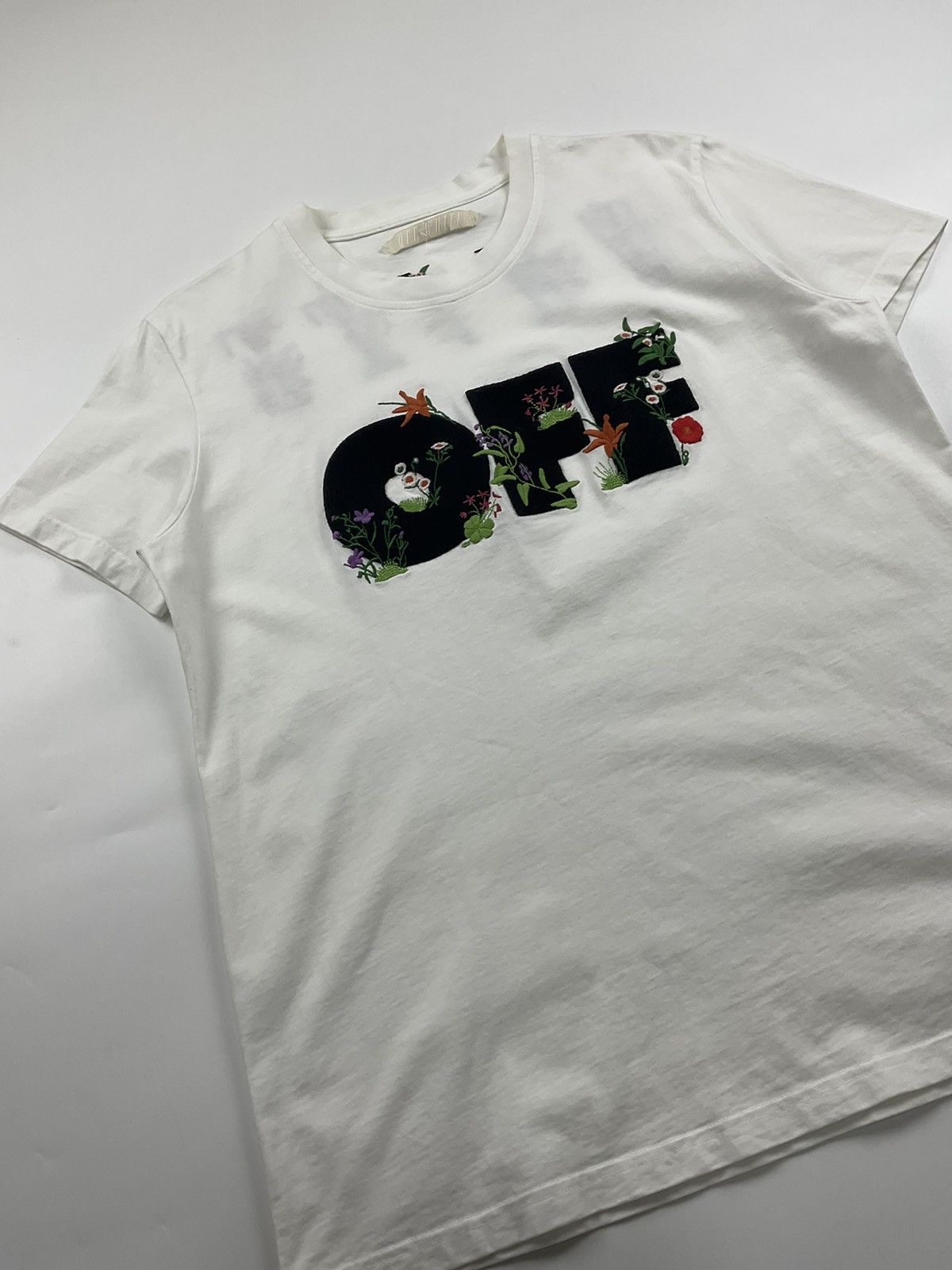 Off-White Off White Flower Embroidery Tee Size US S / EU 44-46 / 1 - 3 Thumbnail
