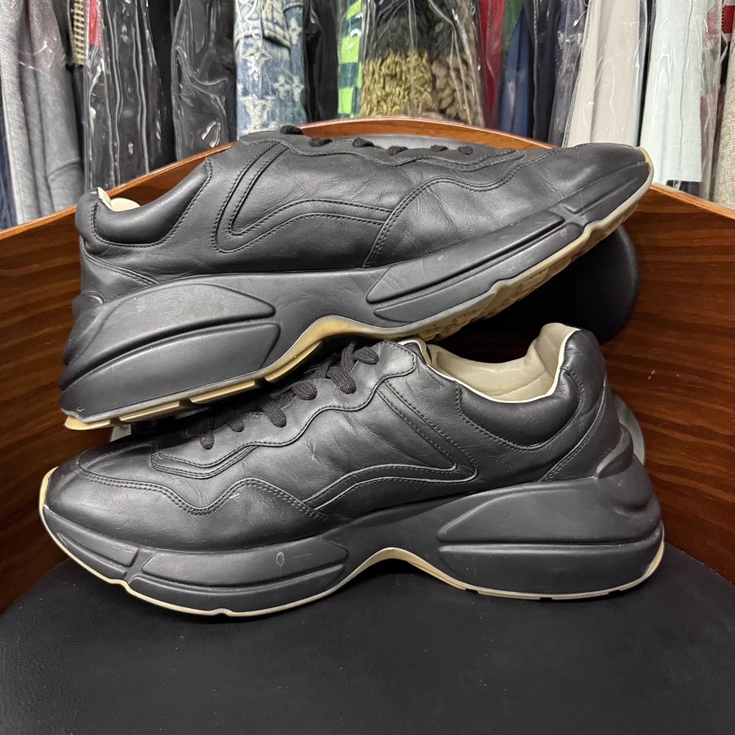 Gucci Gucci Black Red Dad Shoes - Size 11/45 - Excellent Cond. Size US 11 / EU 44 - 7 Thumbnail