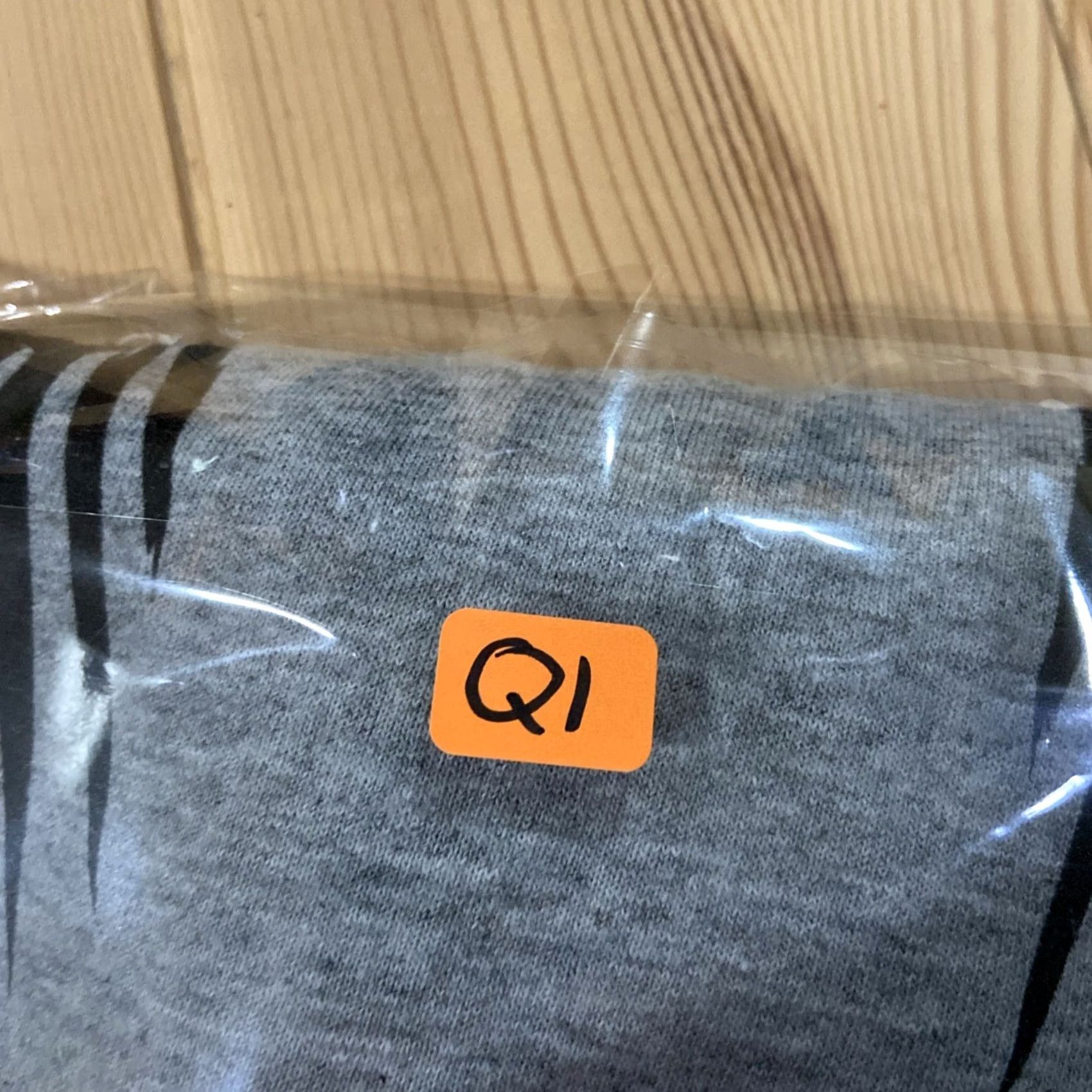 Gildan Nike Shirt? Size US M / EU 48-50 / 2 - 6 Thumbnail