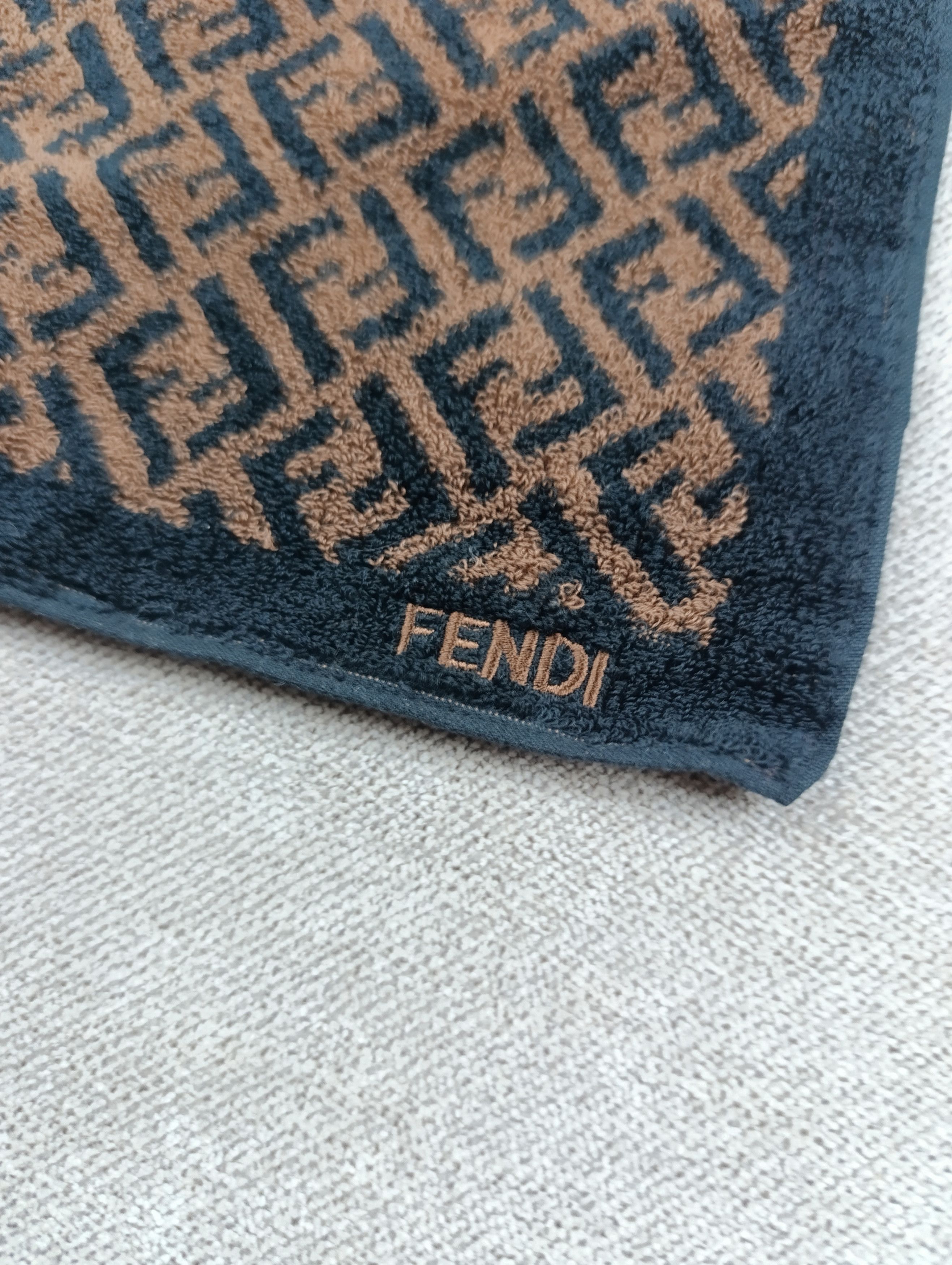 Fendi FENDI MONOGRAM TWO SMALL HANDS COTTON TOWEL VINTAGE Size ONE SIZE - 4 Thumbnail