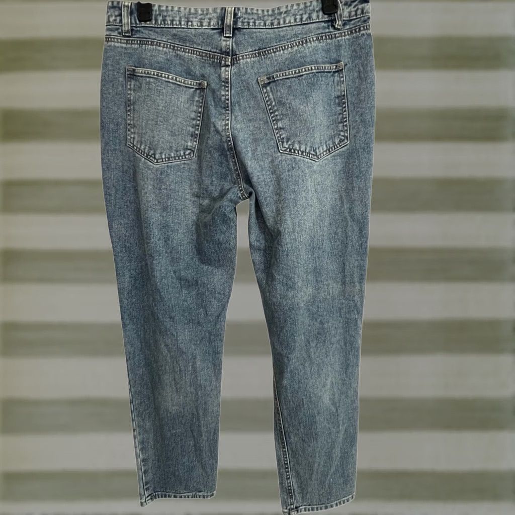Vintage Refuge Denim Mom High Rise Distressed Light Blue Womens Jeans Size 13 - Quick Shipping Size 34" / US 12 / IT 48 - 1 Thumbnail