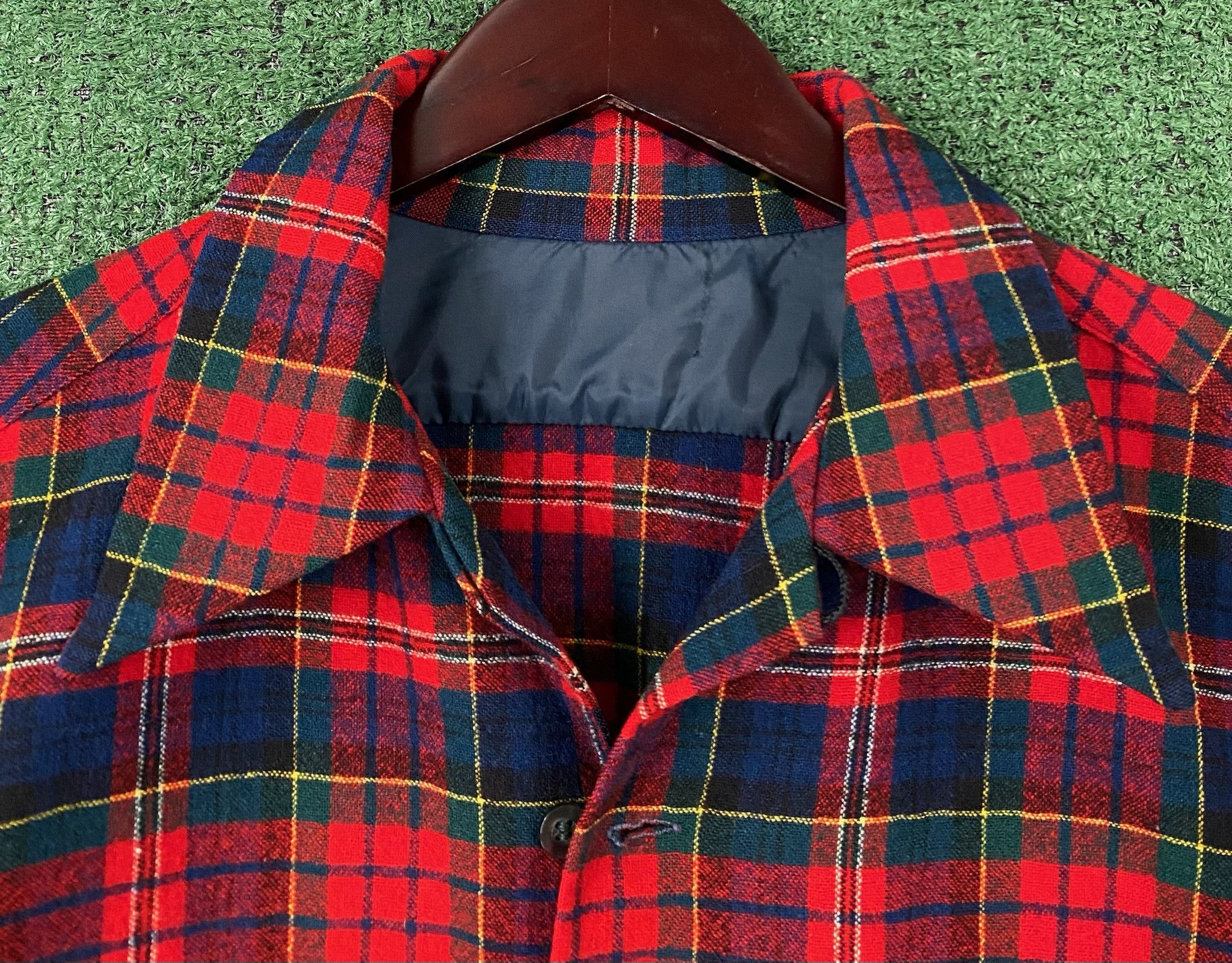 Vintage 70’s Plaid Flannel Shirt W/ Leather Elbow Patches Large Size US L / EU 52-54 / 3 - 3 Thumbnail