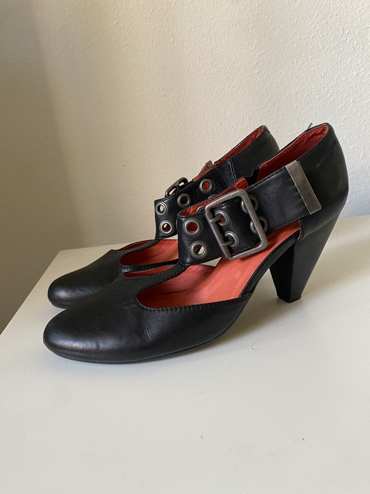 Vagabond × Vintage Vintage leather Vagabond heels with belt 60s style Size US 8 / IT 38 - 2 Thumbnail