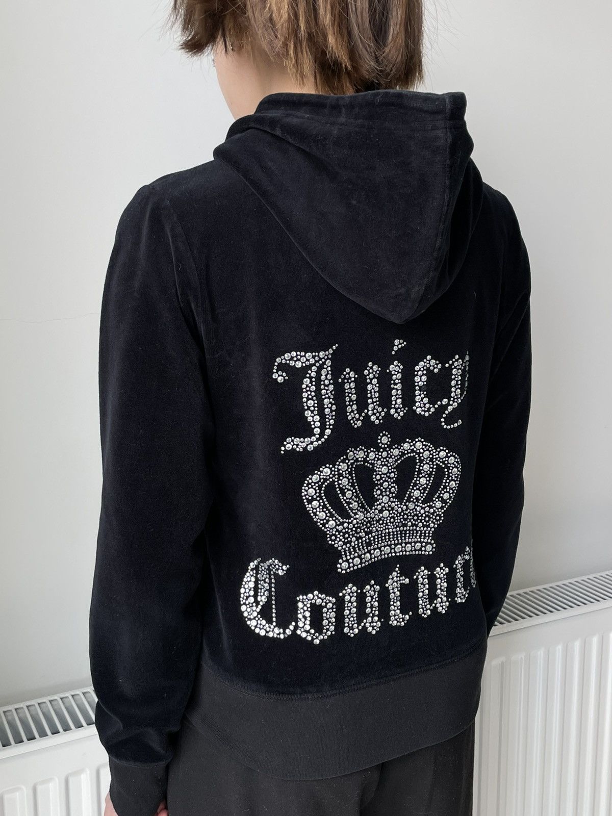 Juicy Couture Y2K Vintage Juice Couture 00’s Black Velour Zip Hoodie RARE Size M / US 6-8 / IT 42-44 - 1 Thumbnail