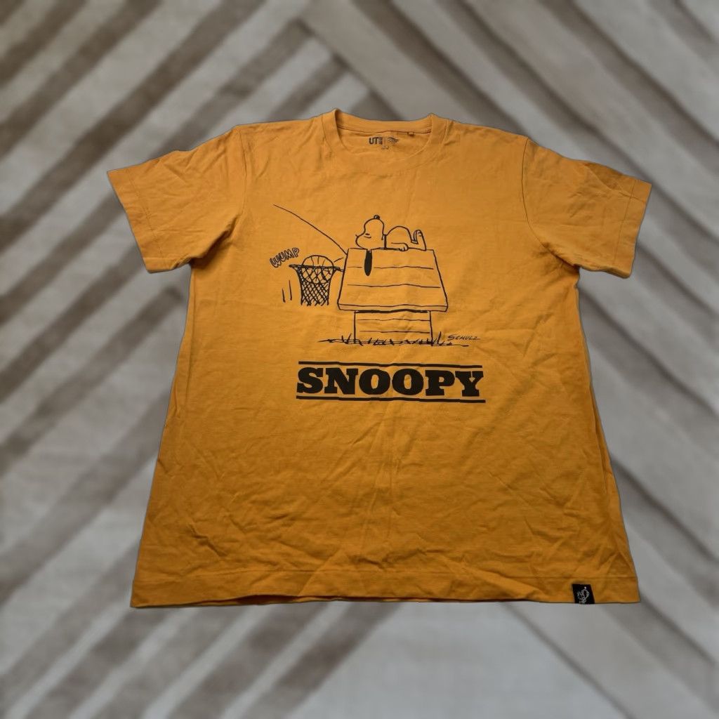 Uniqlo VINTAGE Uniqlo Peanuts Snoopy Graphic T-Shirt Mens S Yellow Size US S / EU 44-46 / 1 - 1 Thumbnail