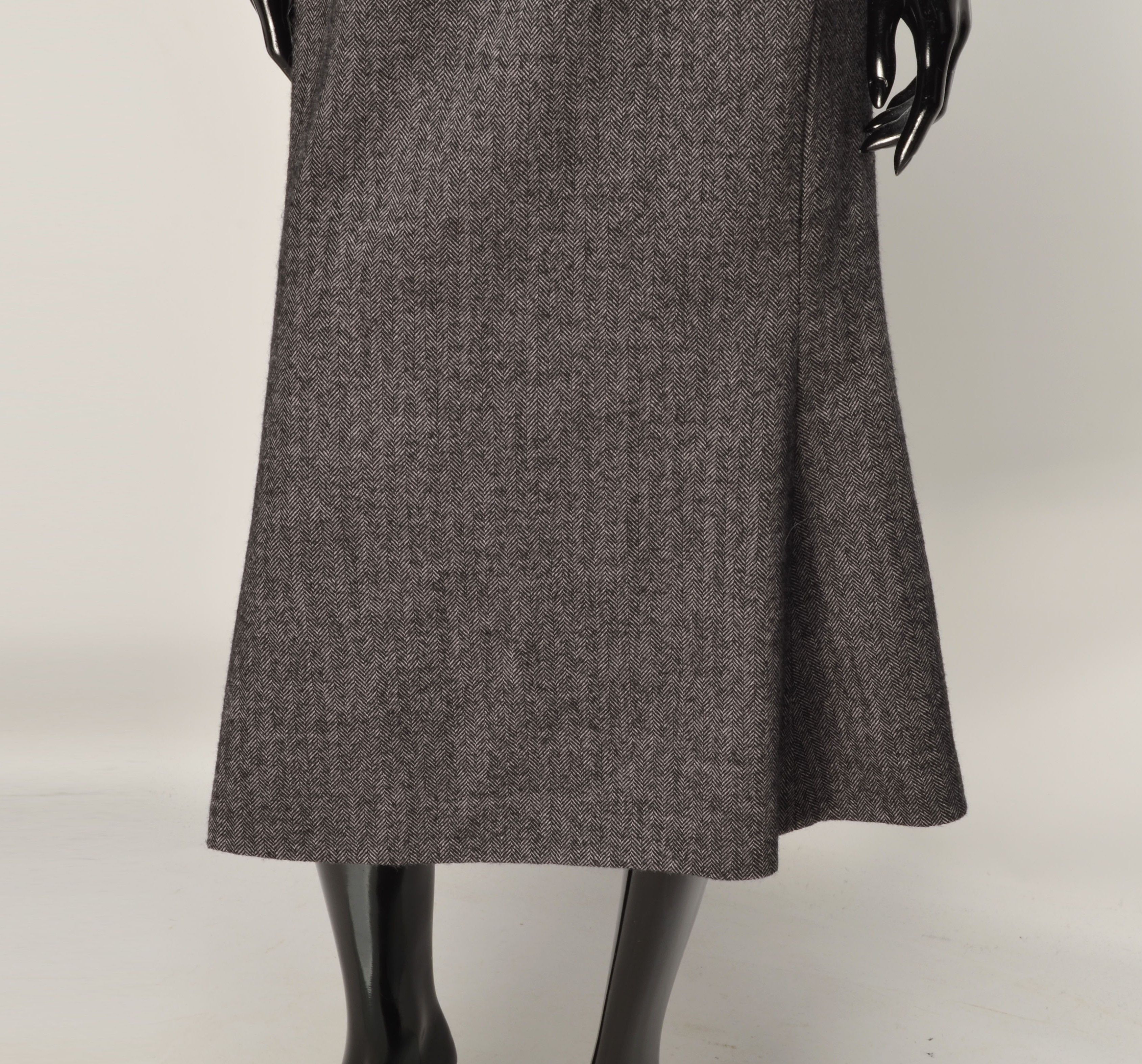 Dolce & Gabbana Dolce & Gabbana Wool Tweed Midi Skirt Size 28" / US 6 / IT 42 - 3 Thumbnail