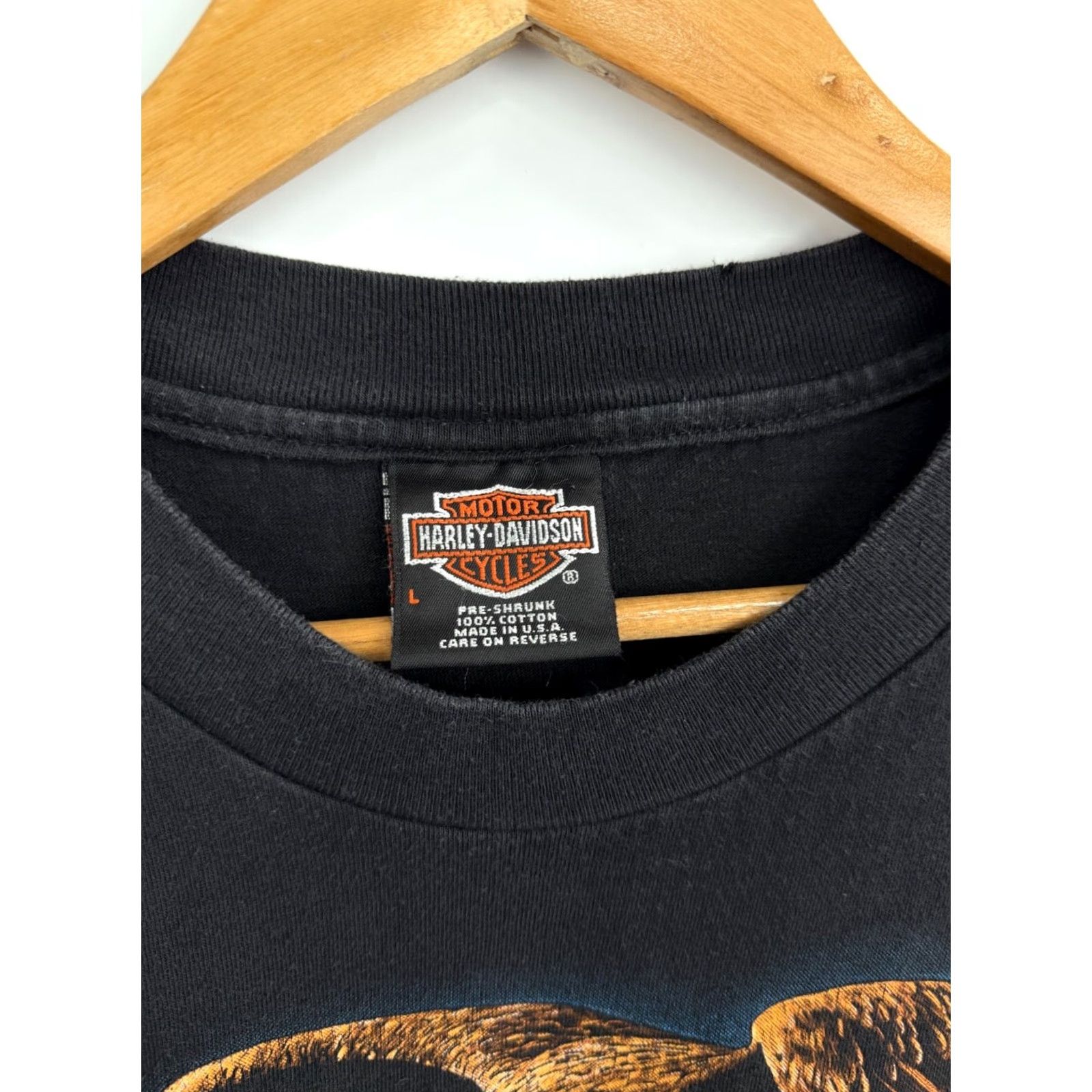 Harley Davidson VINTAGE Harley-Davidson One With The Wind T-Shirt Men L Black USA 1996 Shows Defect Size US L / EU 52-54 / 3 - 7 Thumbnail