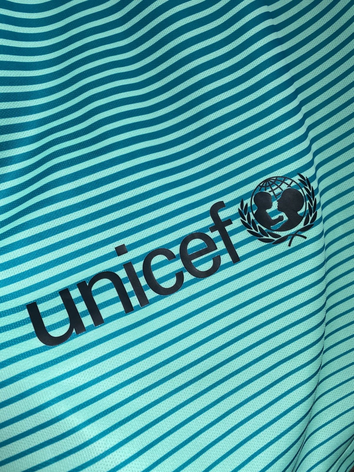 Nike Barcelona 2016 2017 Away Soccer Jersey Shirt Nike PSG Messi Size US L / EU 52-54 / 3 - 11 Thumbnail