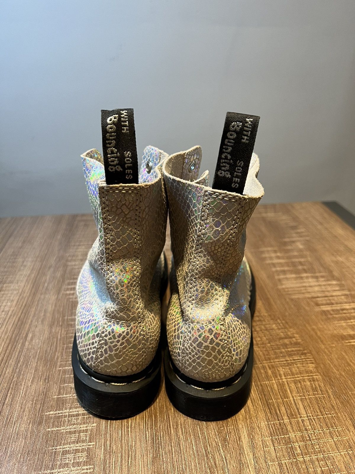 Dr. Martens Dr Martens 1460 Pascal Snake Metallic Leather Boots Size 7 Size US 7 / IT 37 - 4 Thumbnail