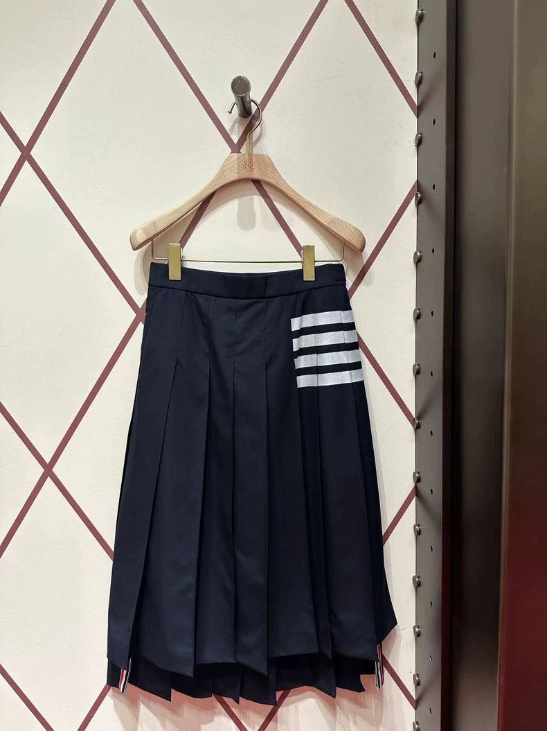 Thom Browne Thom Browne Wool patchwork striped pleated skirt Size 24" / US 00 / IT 34 - 2 Thumbnail