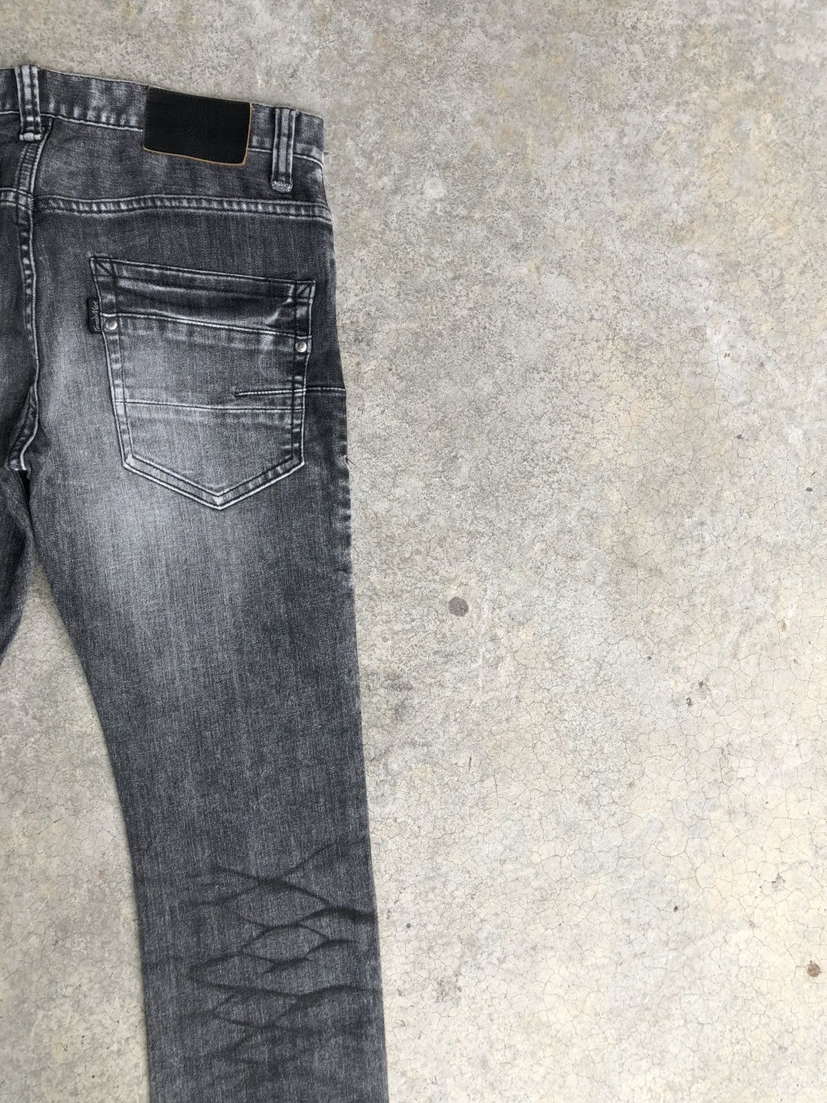 If Six Was Nine Tornado Mart Flared Jeans Distressed Jeans Size US 29 - 10 Thumbnail